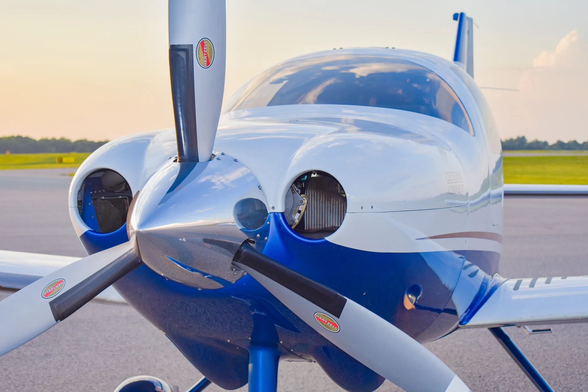 Exterior view of a 2009 Cessna 400SLX N465HD - $449,000 w/ 400 School.