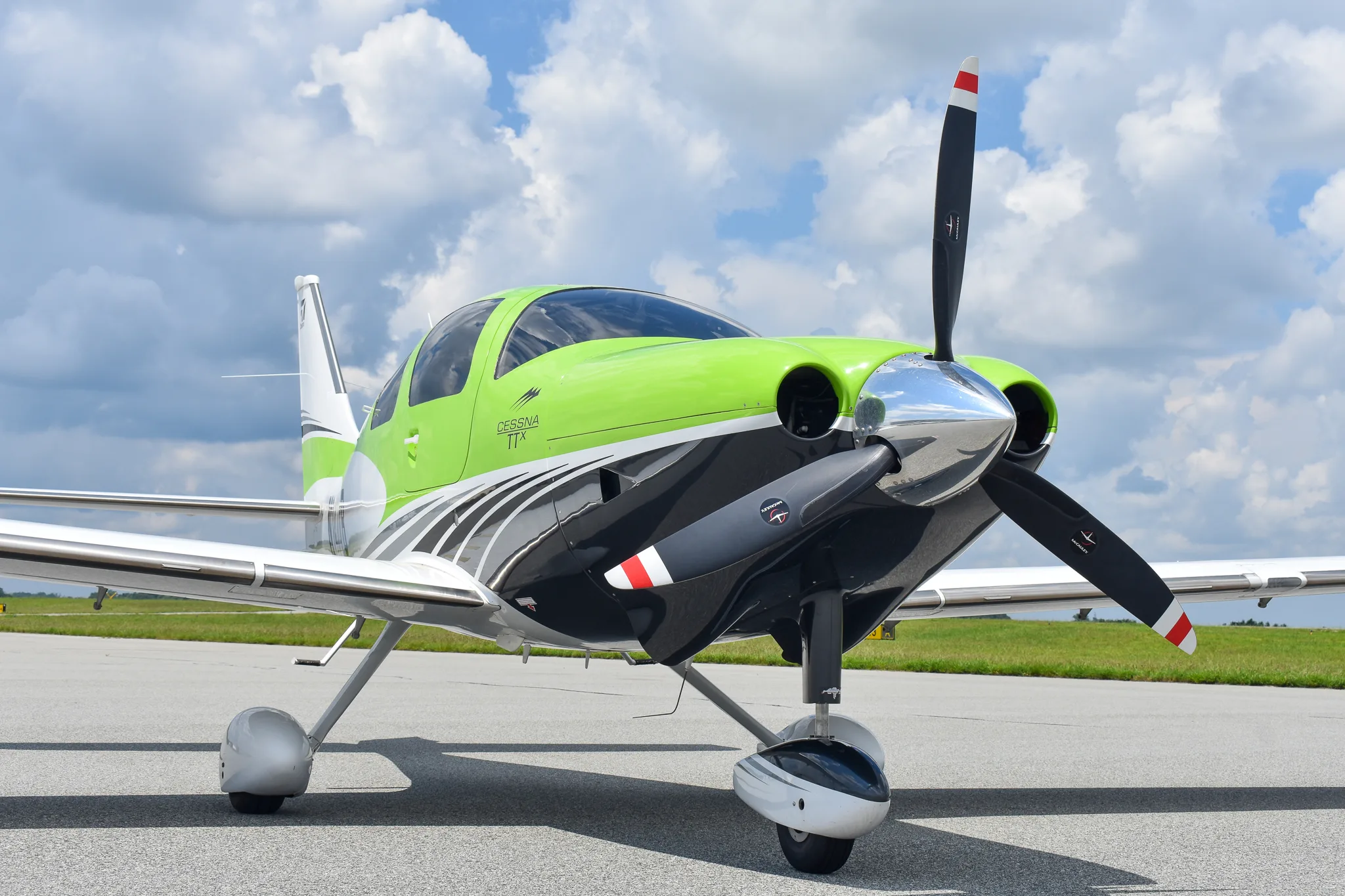 Exterior view of a 2014 Cessna TTX, N1477B.