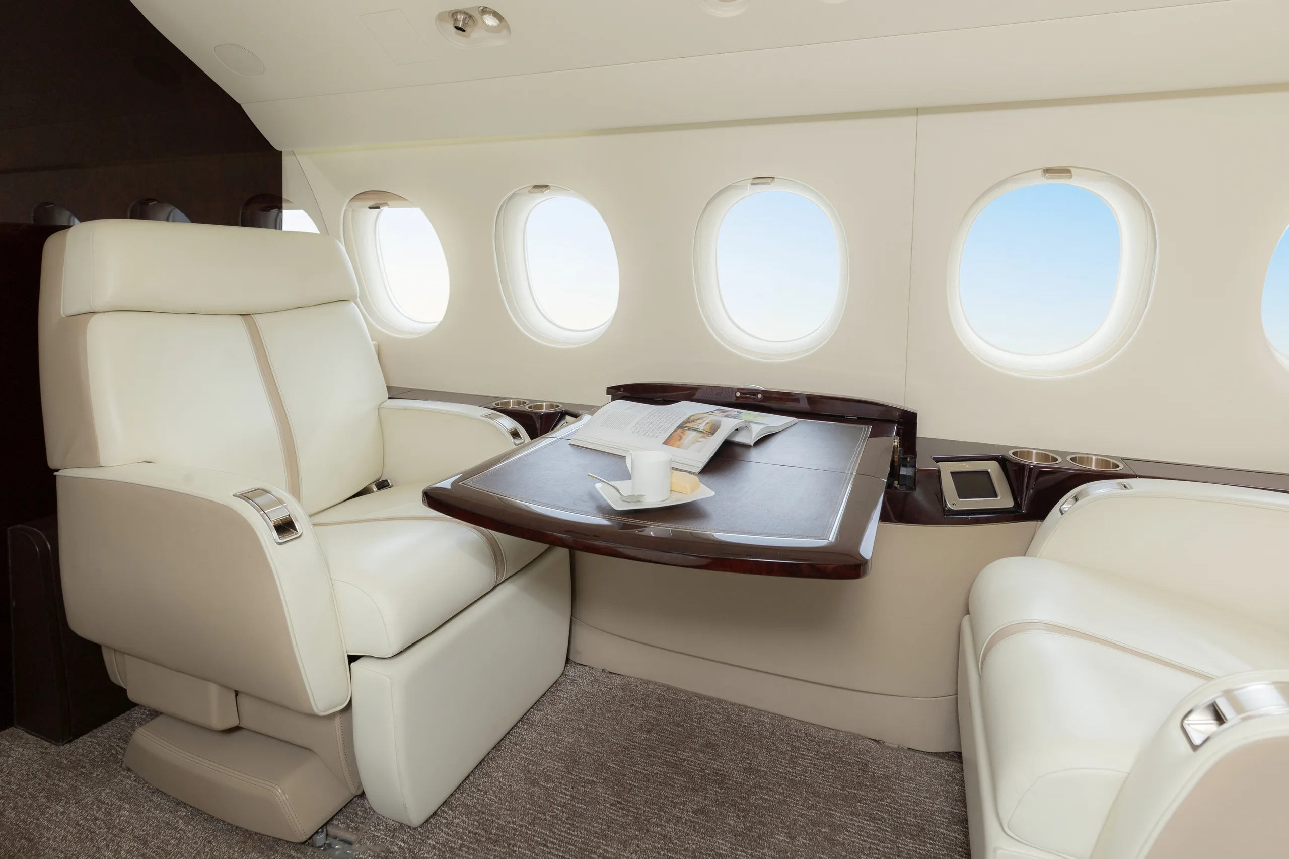 Cabin interior of a 2009 Dassault Falcon 7X MSN 040.