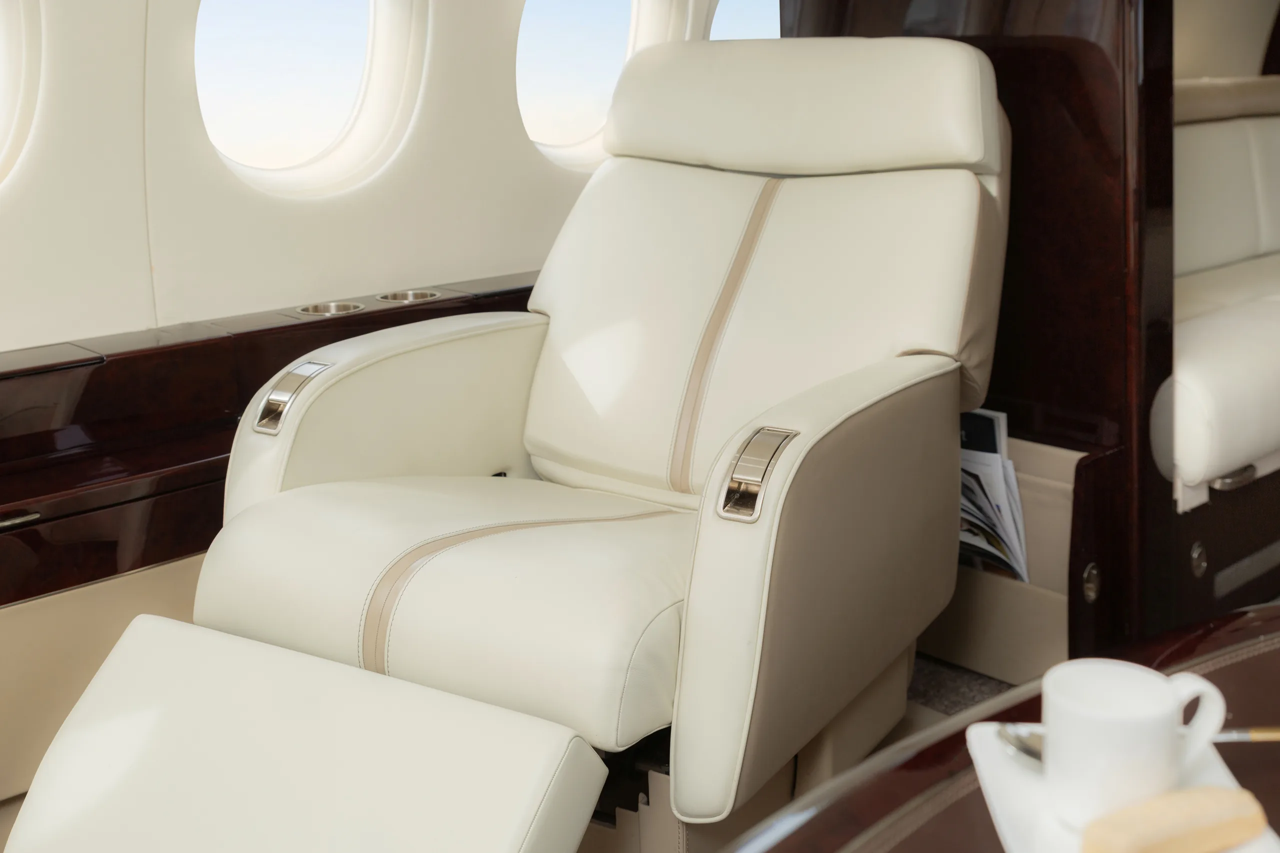 Cabin interior of a 2009 Dassault Falcon 7X MSN 040.