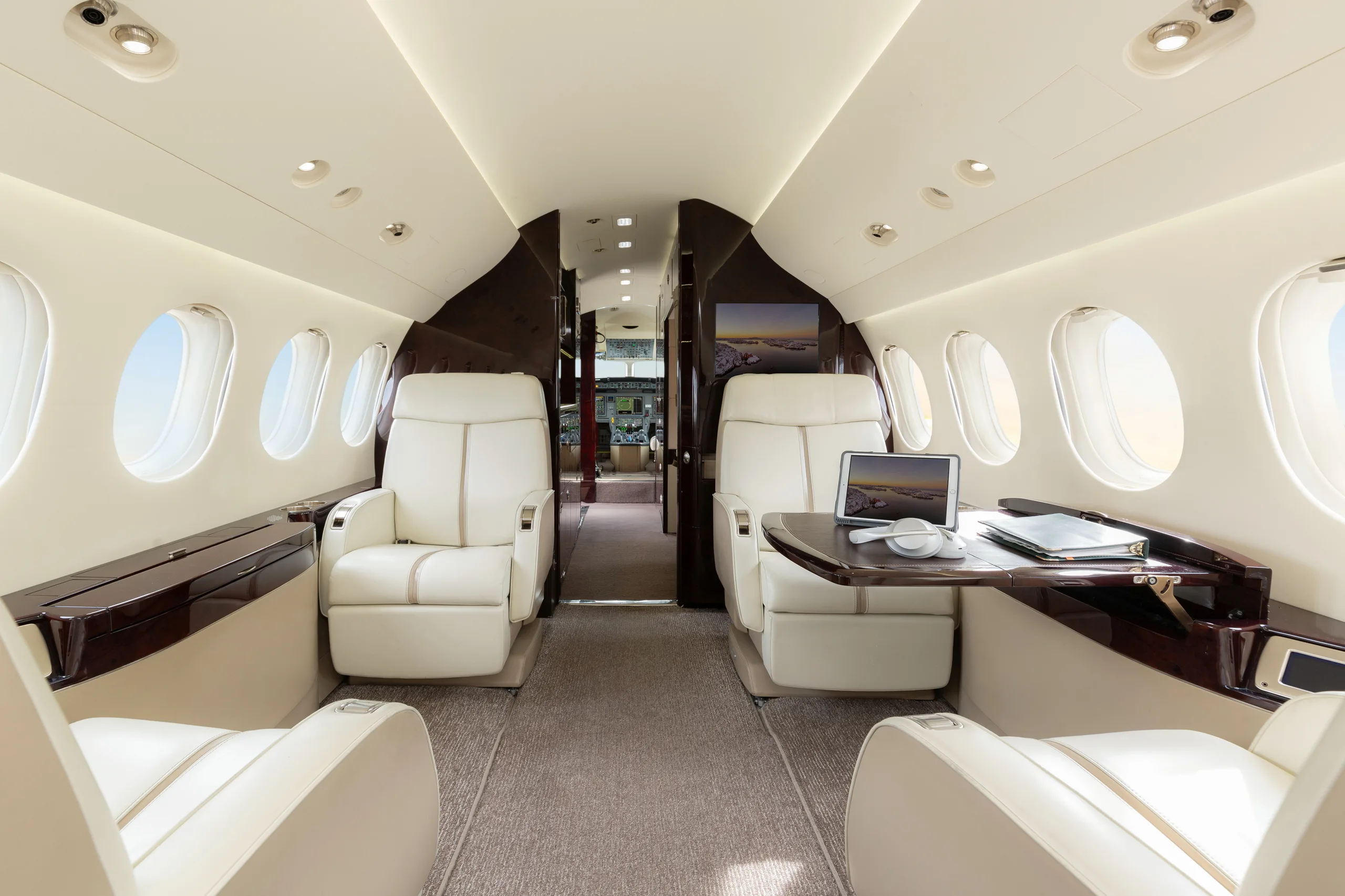 Cabin interior of a 2009 Dassault Falcon 7X MSN 040.