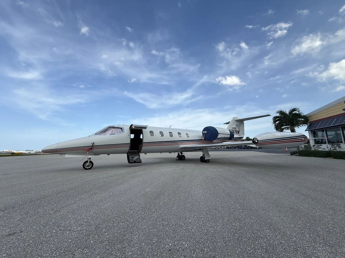 Marketing image of a 1985 Learjet 35A SN 35A-594.
