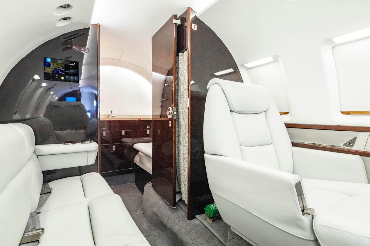 Cabin interior of a 1998 Hawker 800XP SN 258361.