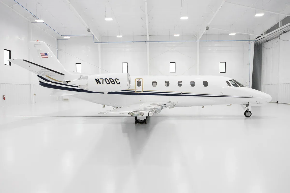 Cockpit and instrument panel of a 2002 Cessna Citation Excel SN 560-5279.