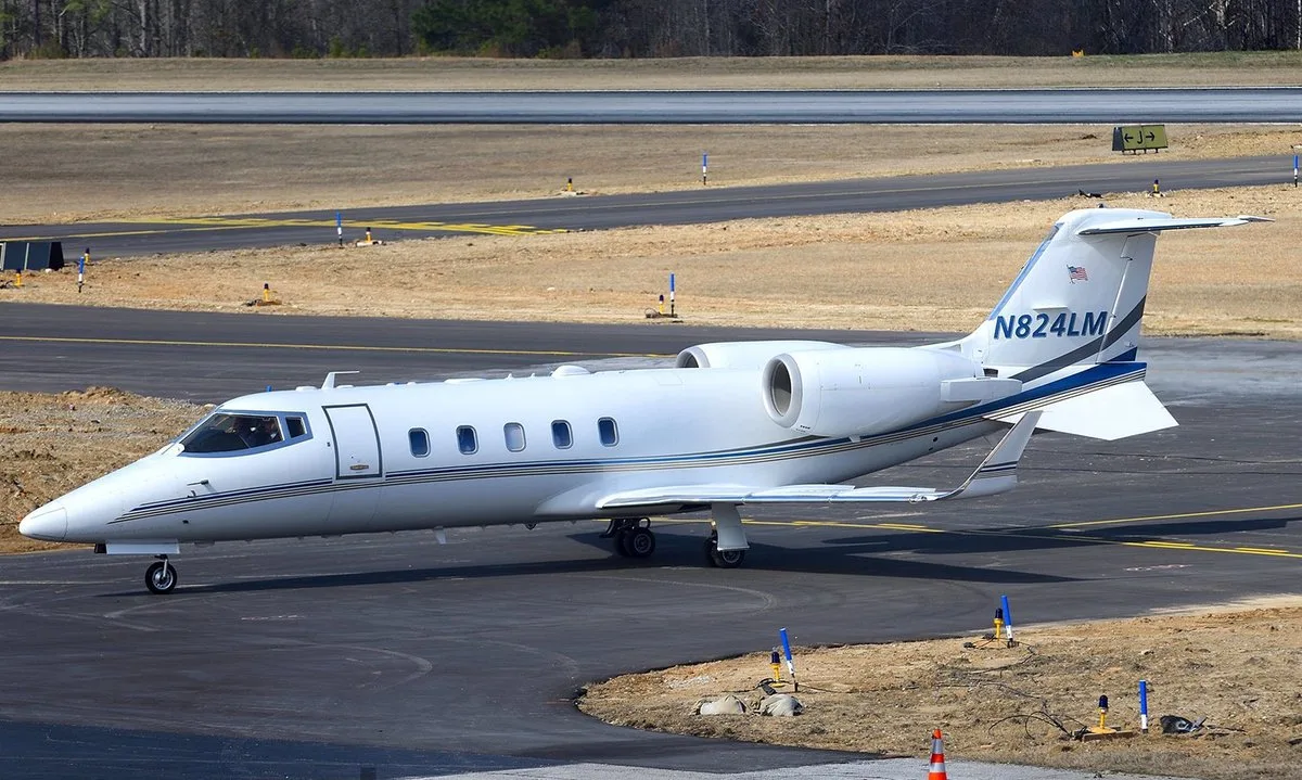 Exterior view of a 2012 Learjet 60XR SN, N824LM.