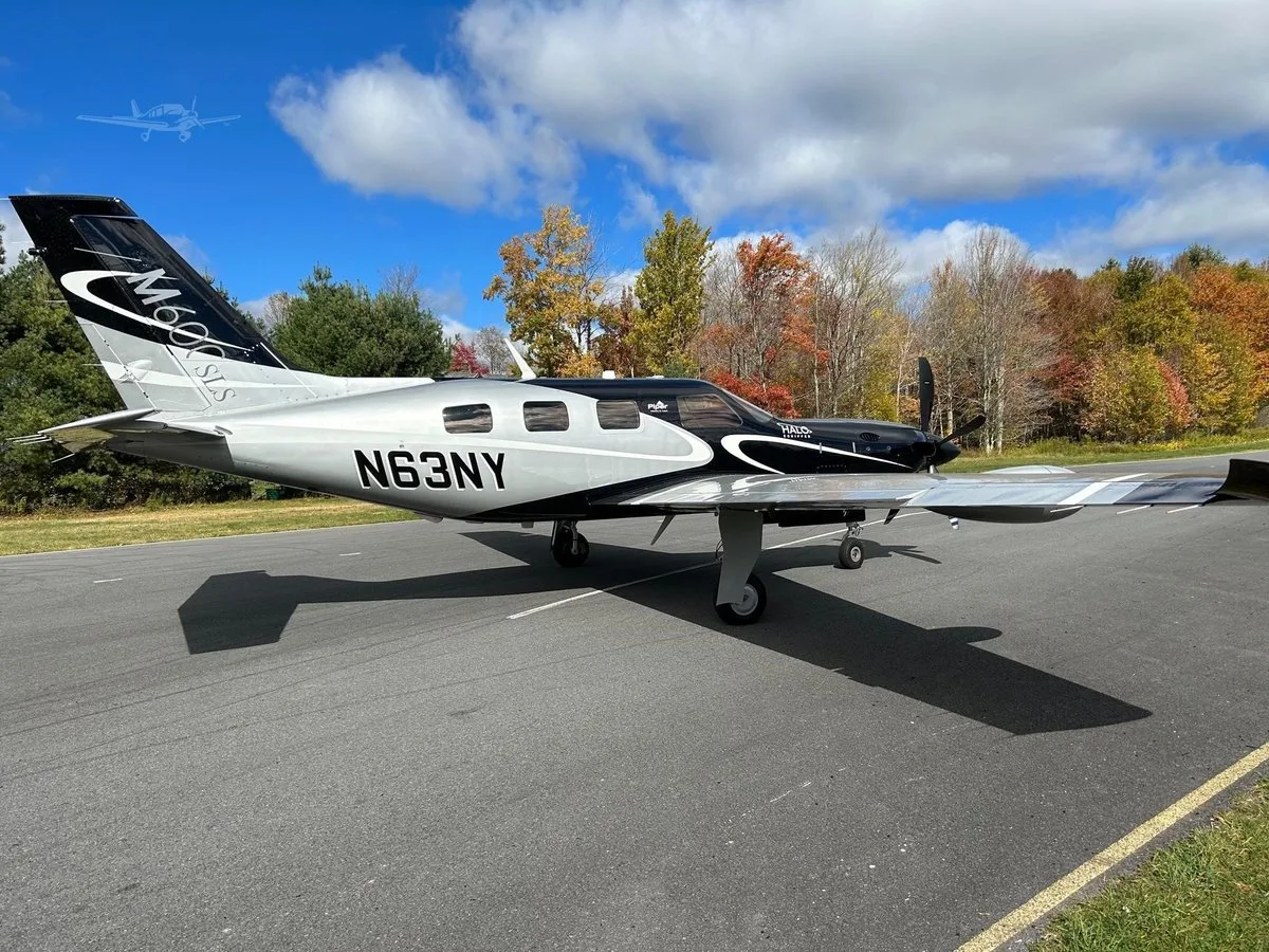 Exterior view of a 2021 Piper M600 SLS SN 4698173, N63NY.