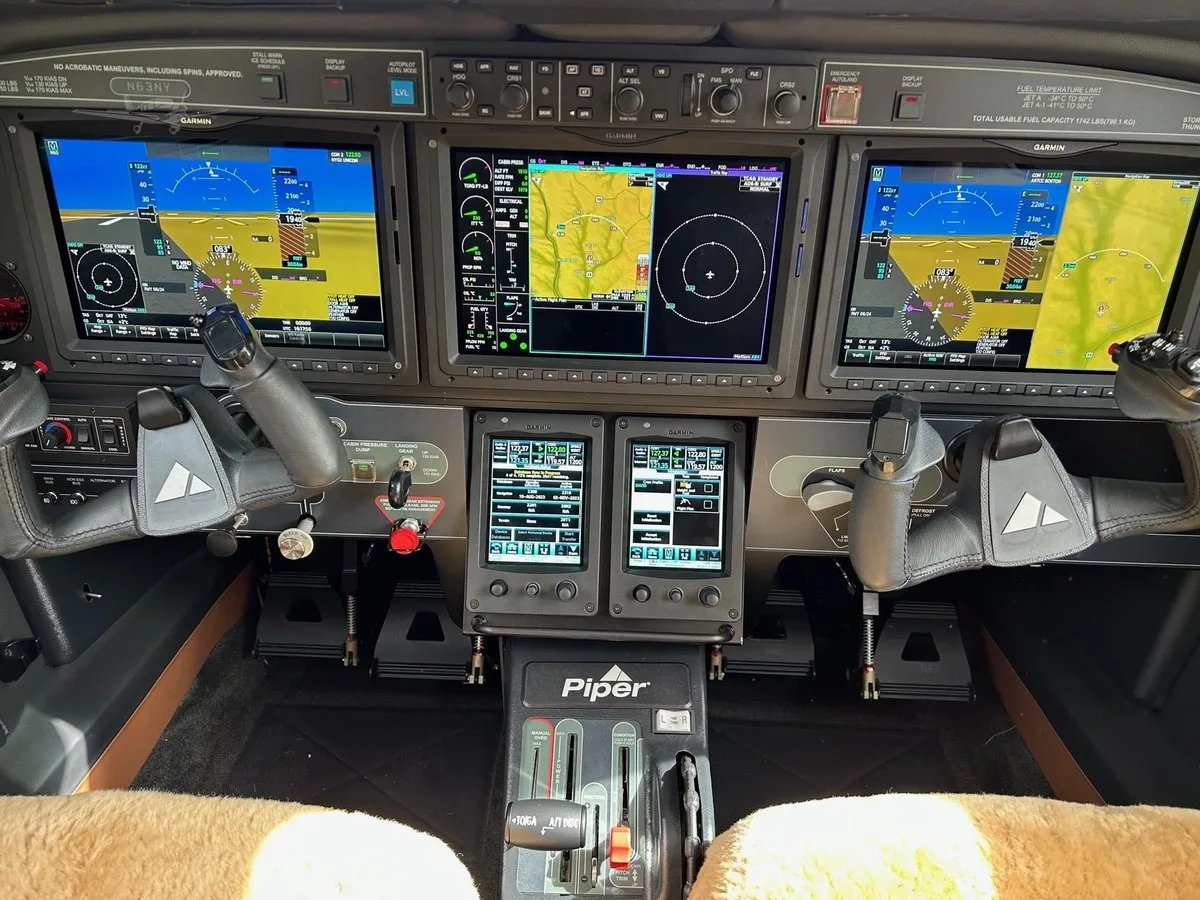 Cockpit and instrument panel of a 2021 Piper M600 SLS SN 4698173.