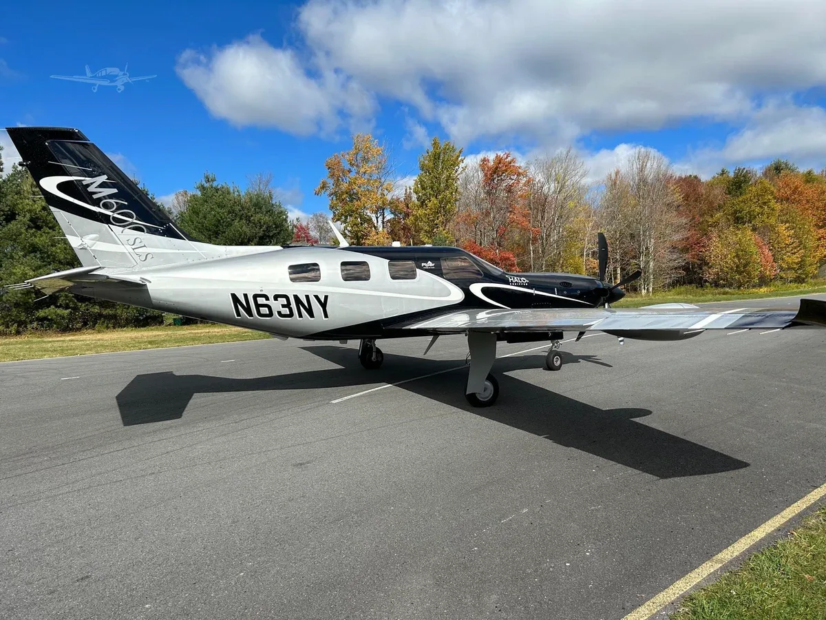 Exterior view of a 2021 Piper M600 SLS SN 4698173, N63NY.
