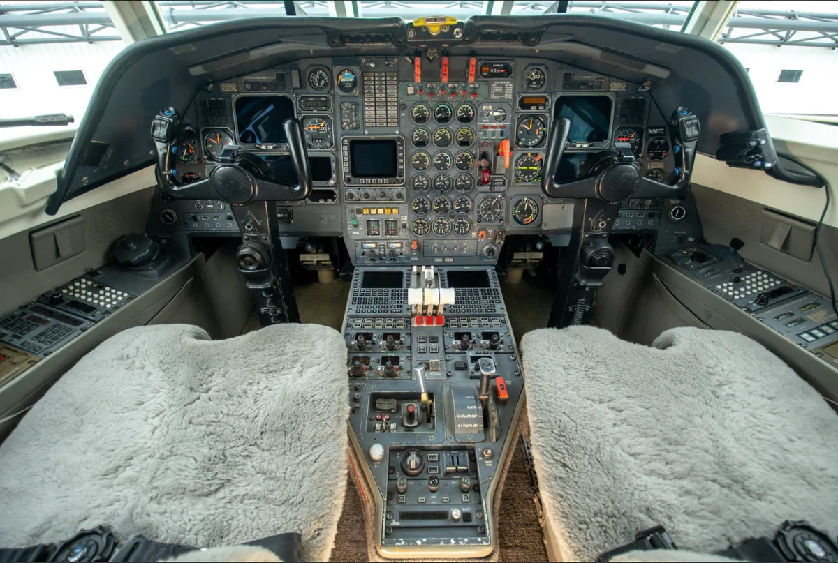 Cockpit and instrument panel of a 1989 Dassault Falcon 50 SN.