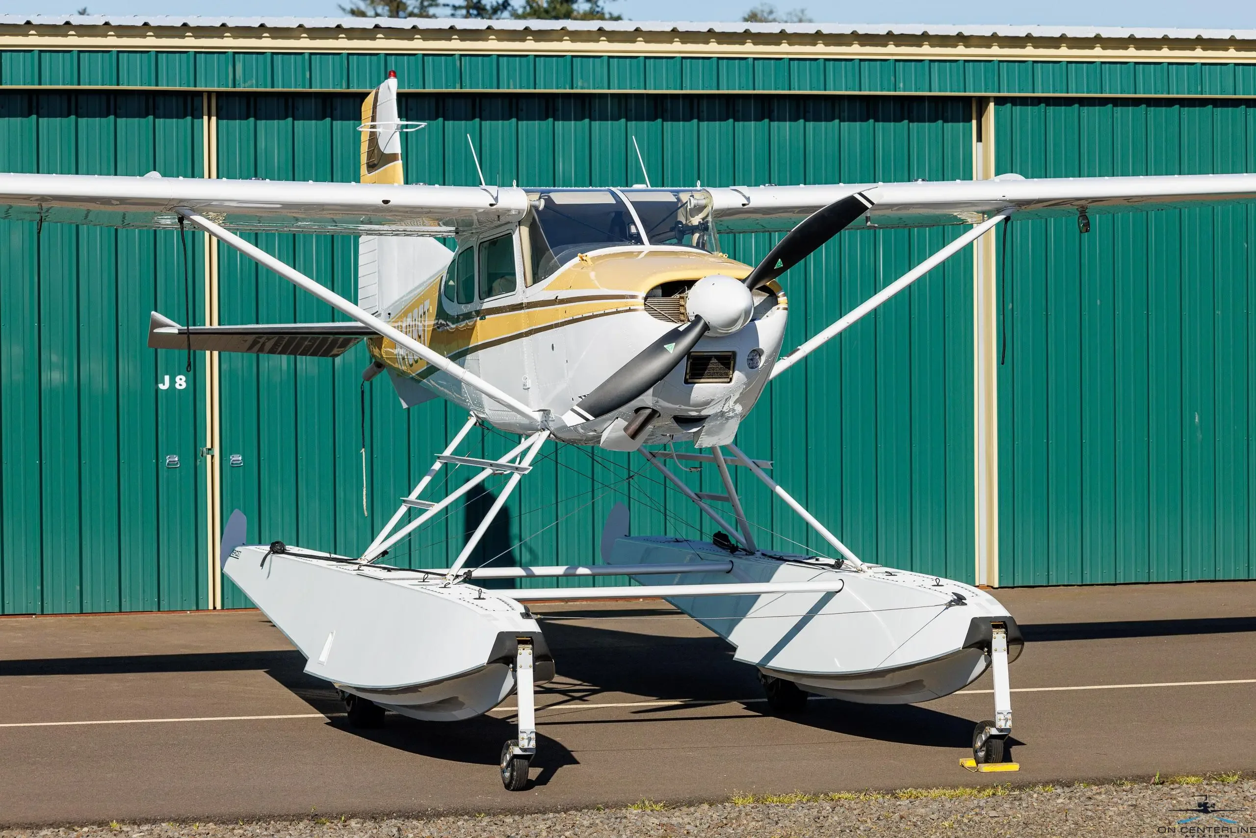 1975 Cessna A185F