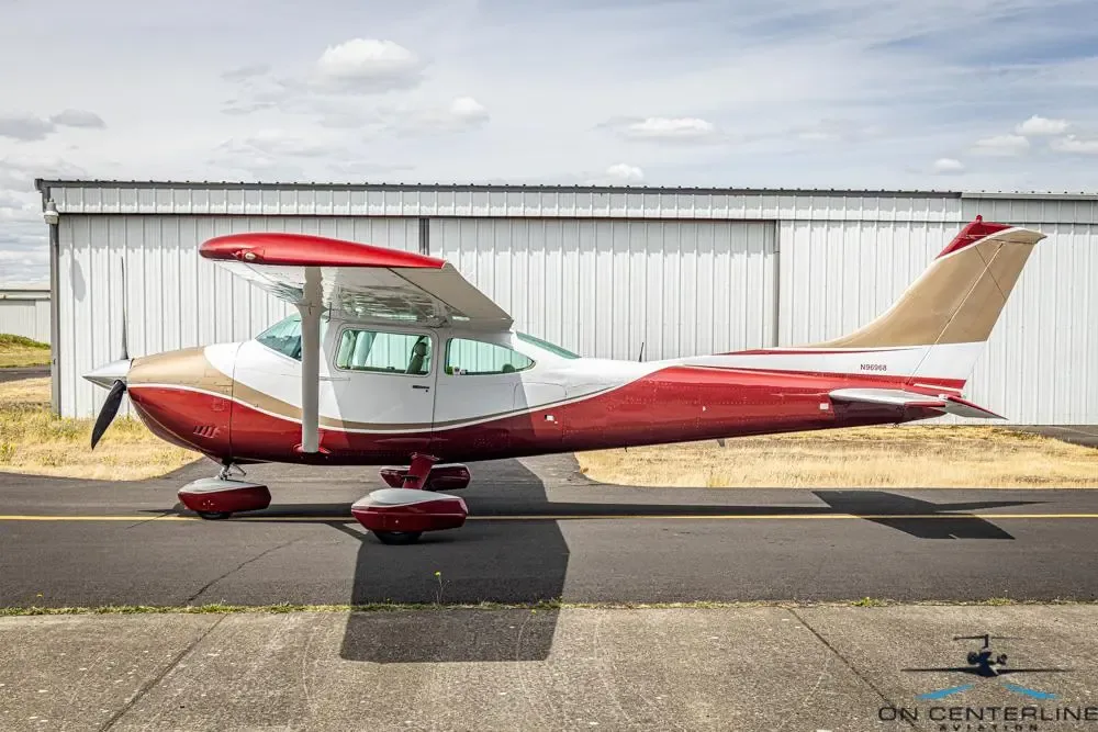 Exterior view of a 1979 Cessna 182Q – N96968 / T-Hangar at KUAO Available, N96968.