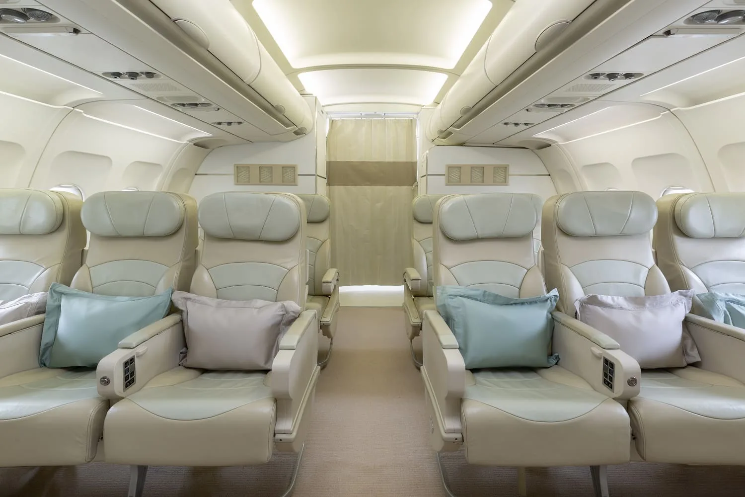 Cabin interior of a Airbus A320.