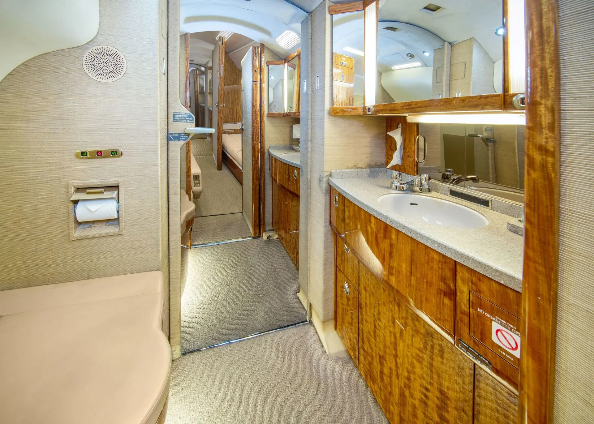 Cabin interior of a 2000 Dassault FALCON 900EX.