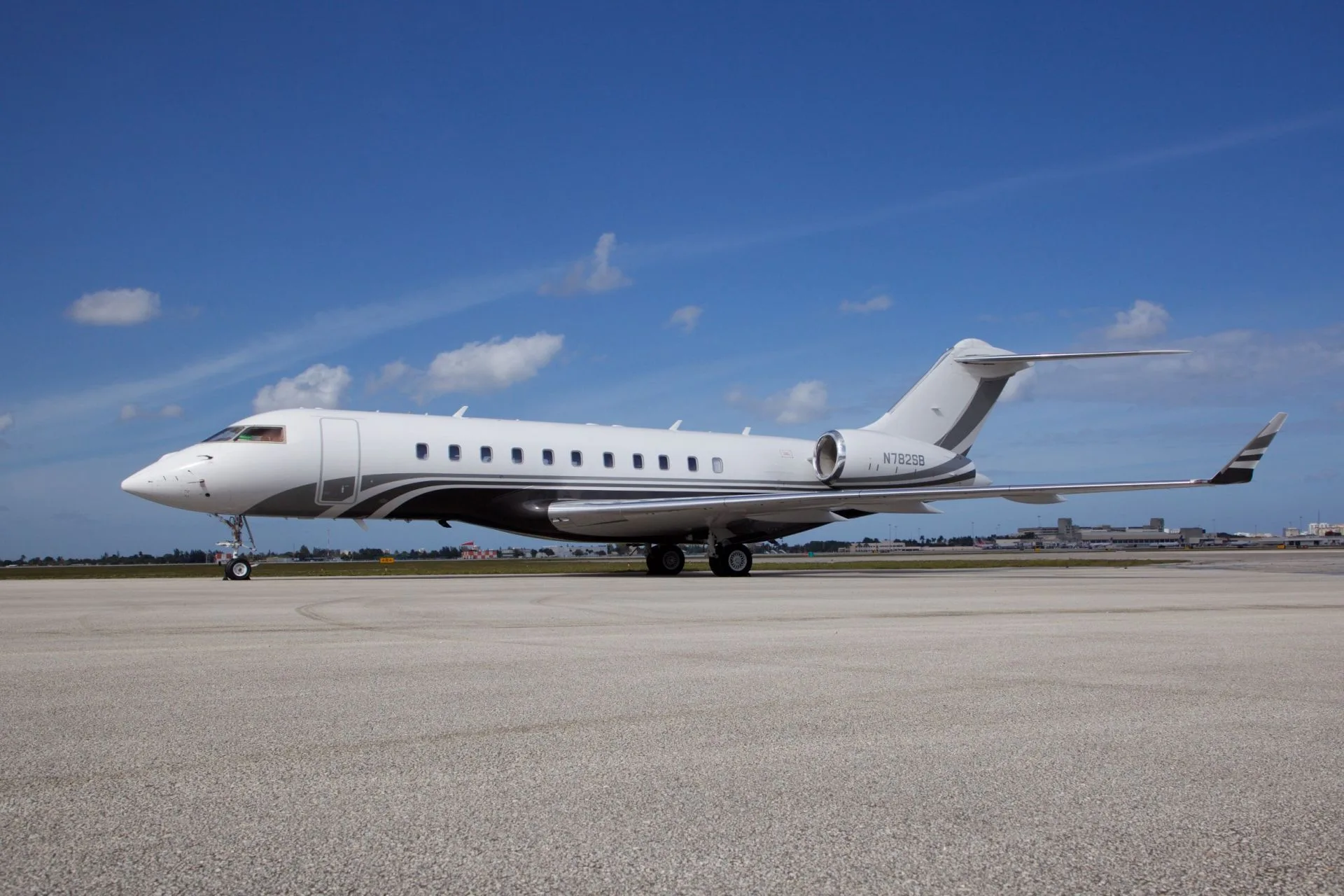 2011 Bombardier Global 5000