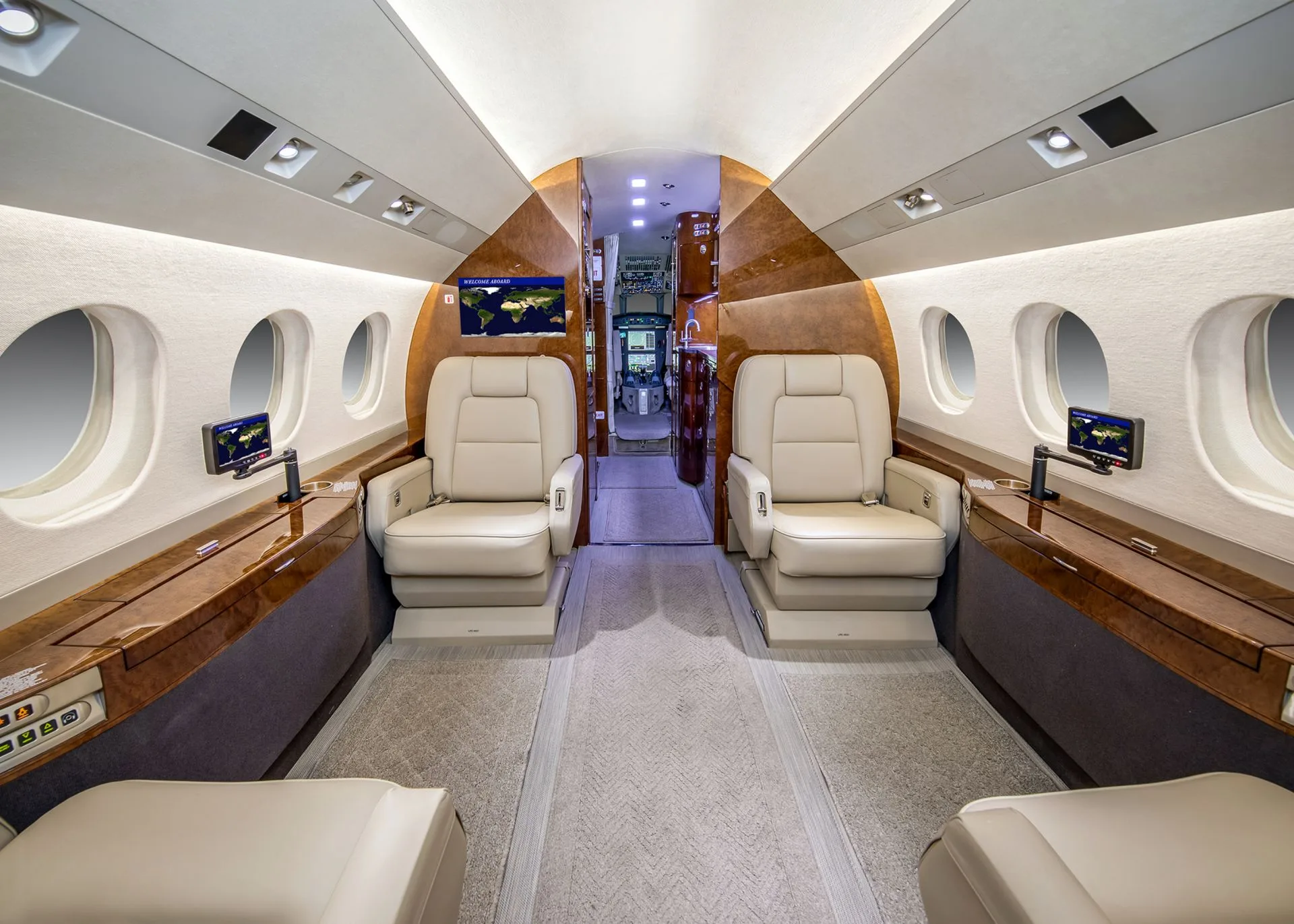 Cabin interior of a 2010 Dassault FALCON 2000LX.