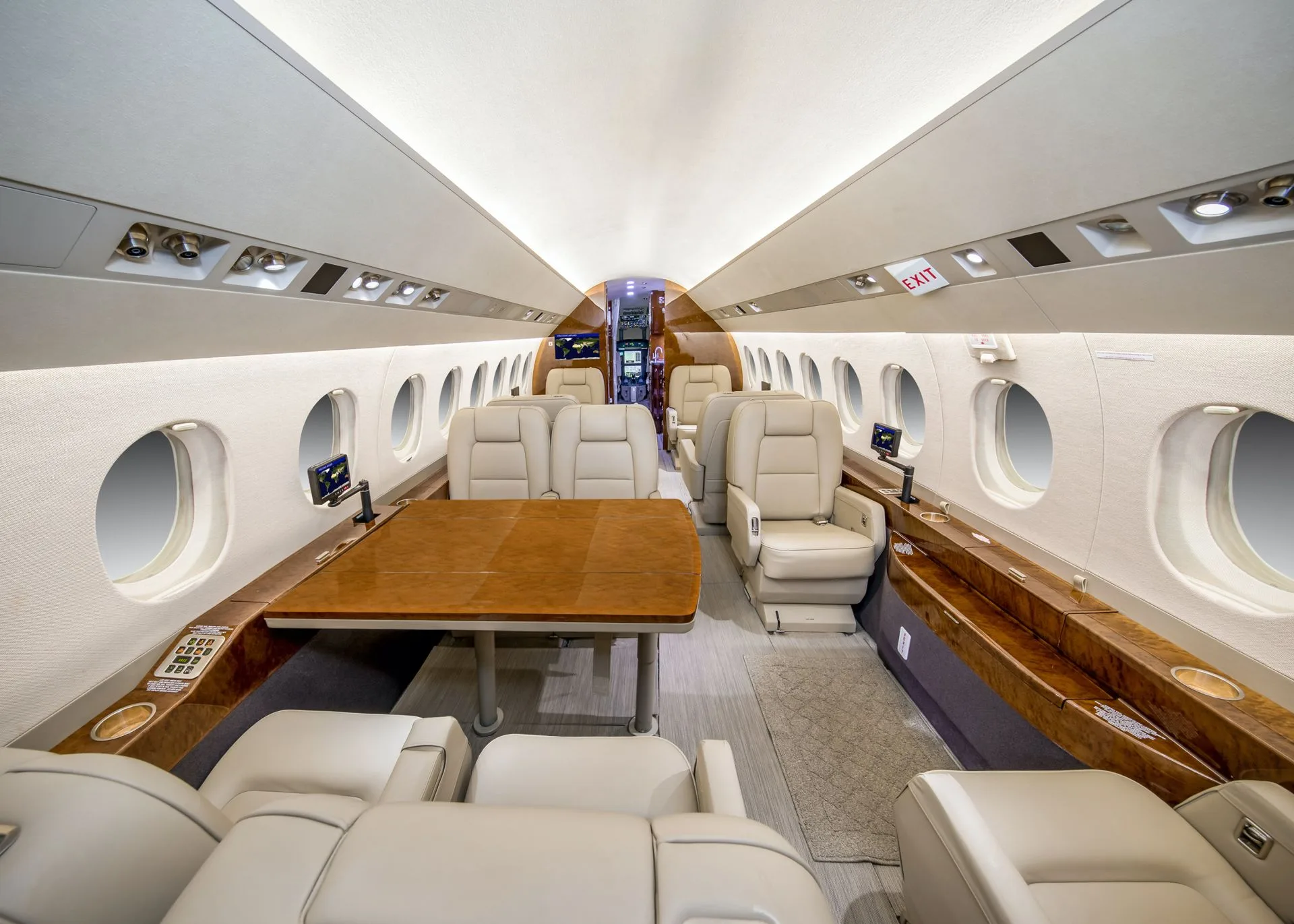 Cabin interior of a 2010 Dassault FALCON 2000LX.