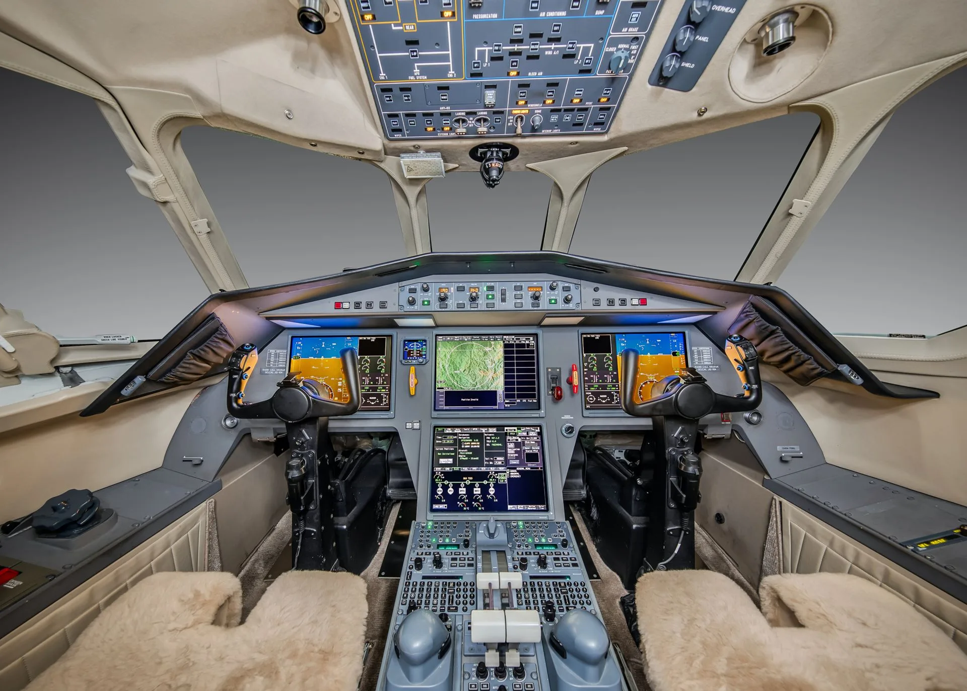 Cockpit and instrument panel of a 2010 Dassault FALCON 2000LX.
