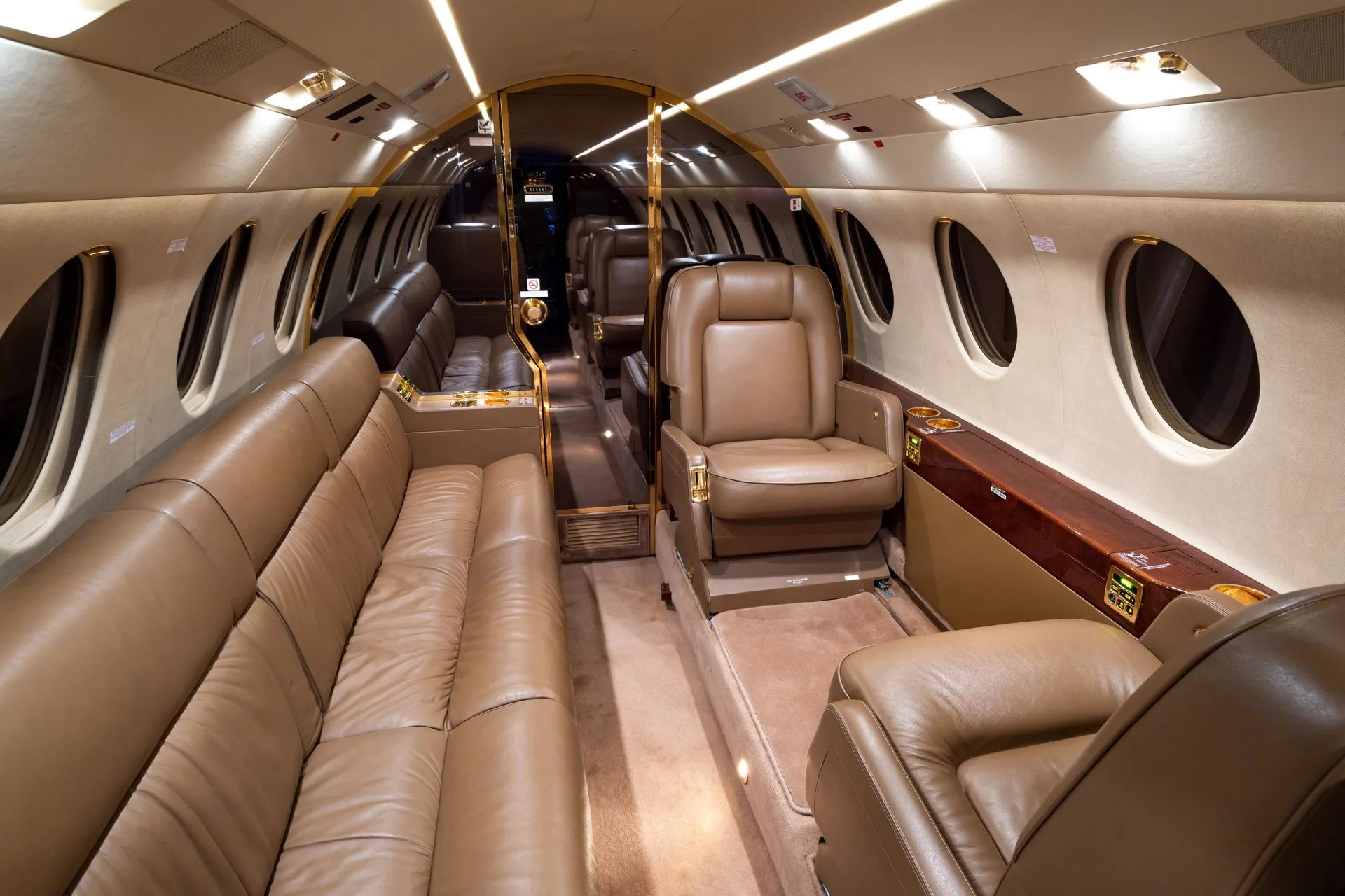 Cabin interior of a 2004 Dassault FALCON 50EX.
