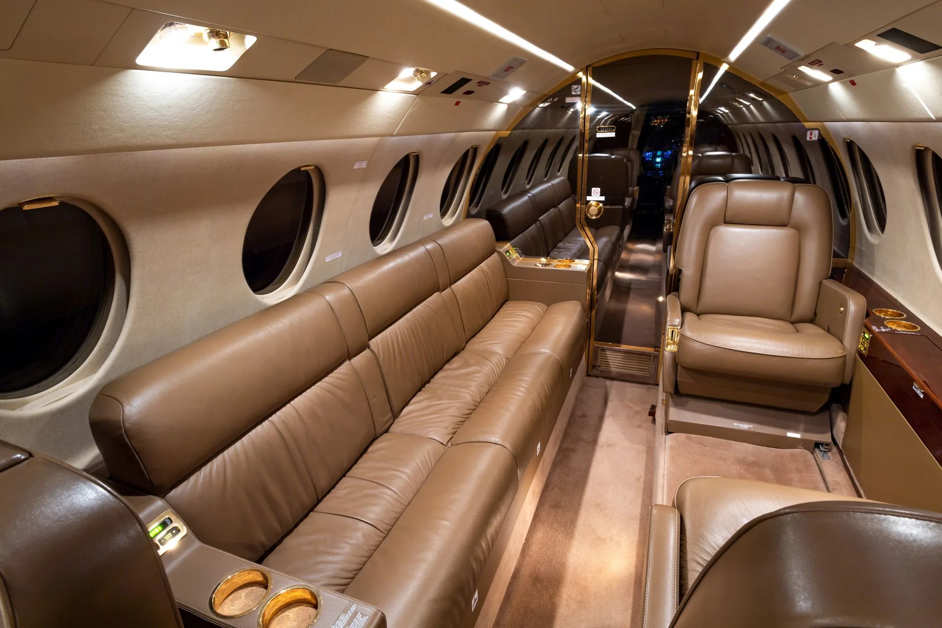Cabin interior of a 2004 Dassault FALCON 50EX.