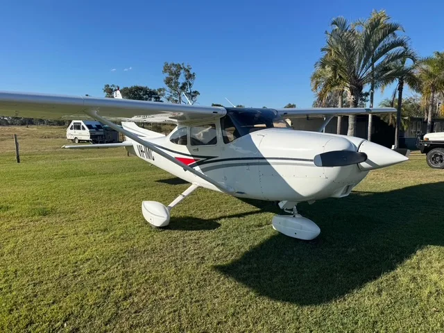 Exterior view of a 1981 Cessna 182 RG, ZK-ETX.