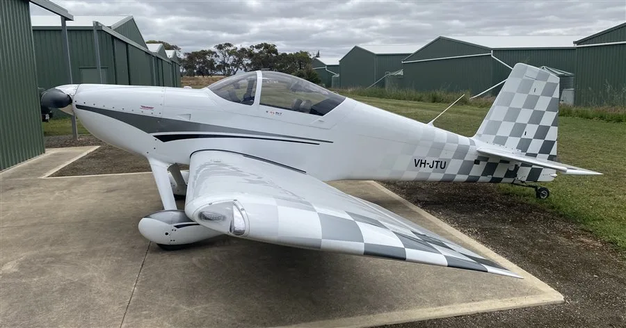 Marketing image of a 2001 Vans RV 6 A.