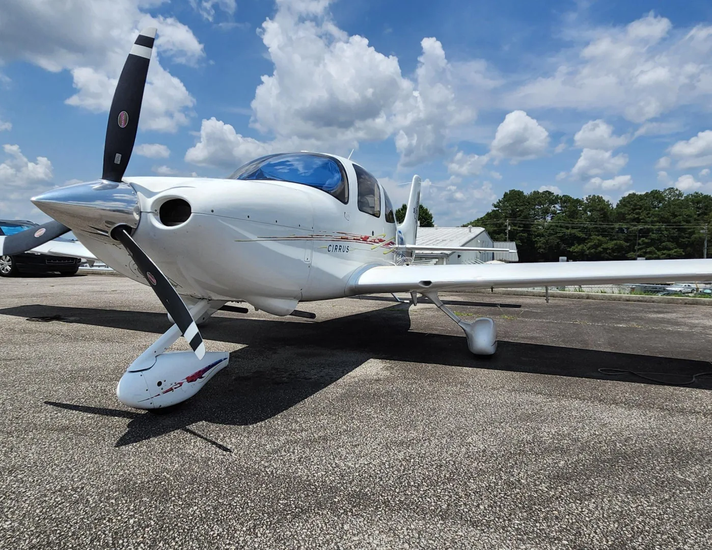 Exterior view of a 2004 Cirrus SR22 G2, VH-WJB.