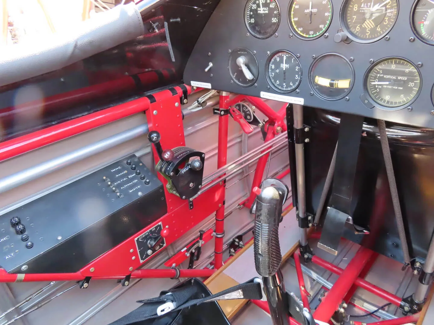 Cockpit and instrument panel of a 1941 Boeing A75N1 Stearman.