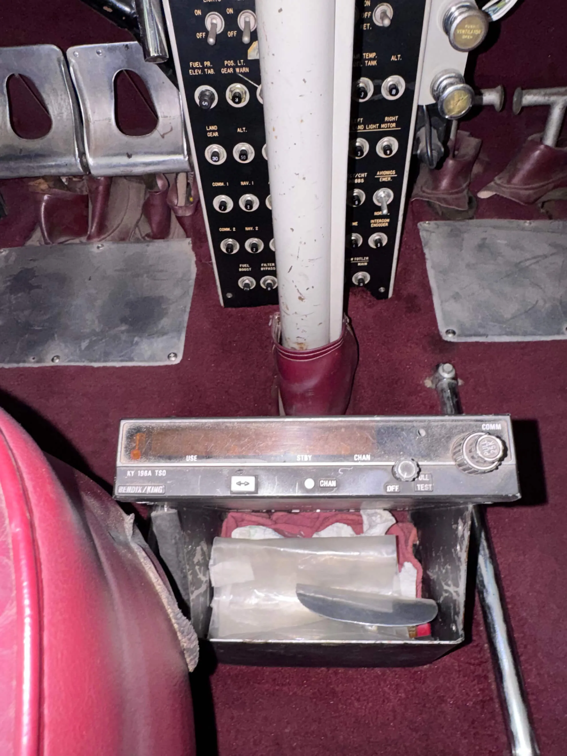 Cockpit and instrument panel of a 1943 Beechcraft Staggerwing.