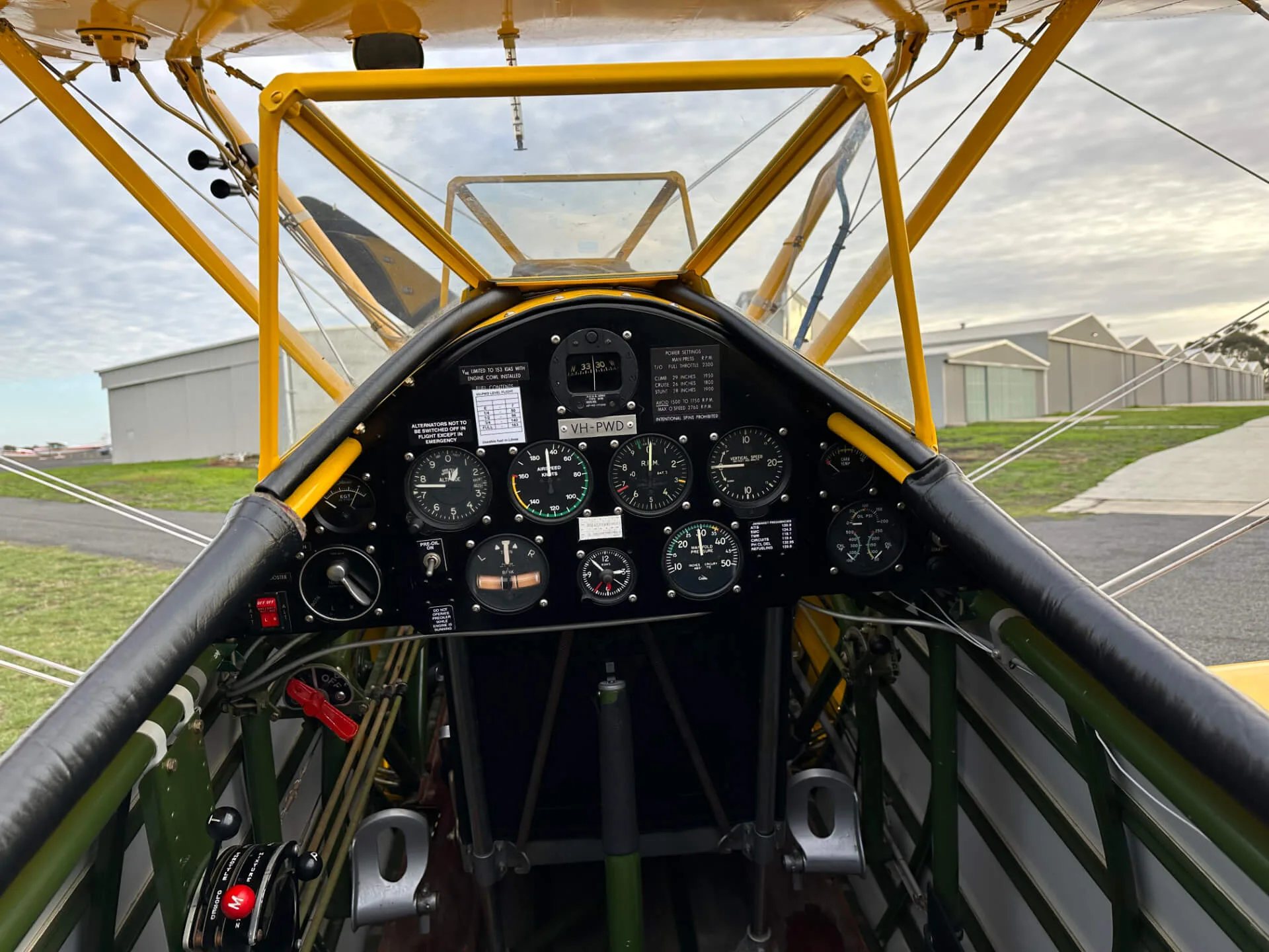 Cockpit and instrument panel of a 1943 Boeing Stearman E75.