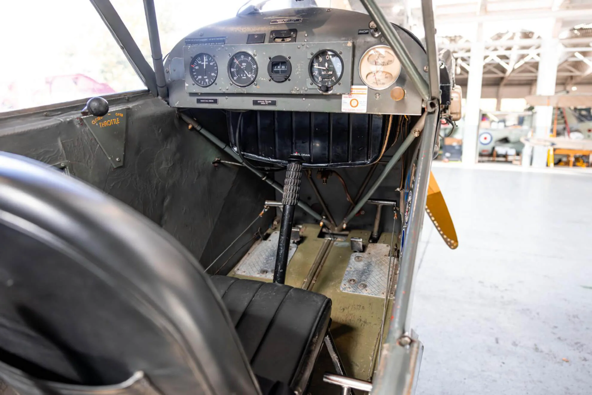 Cockpit and instrument panel of a 1944 Piper L-4H Grasshopper.