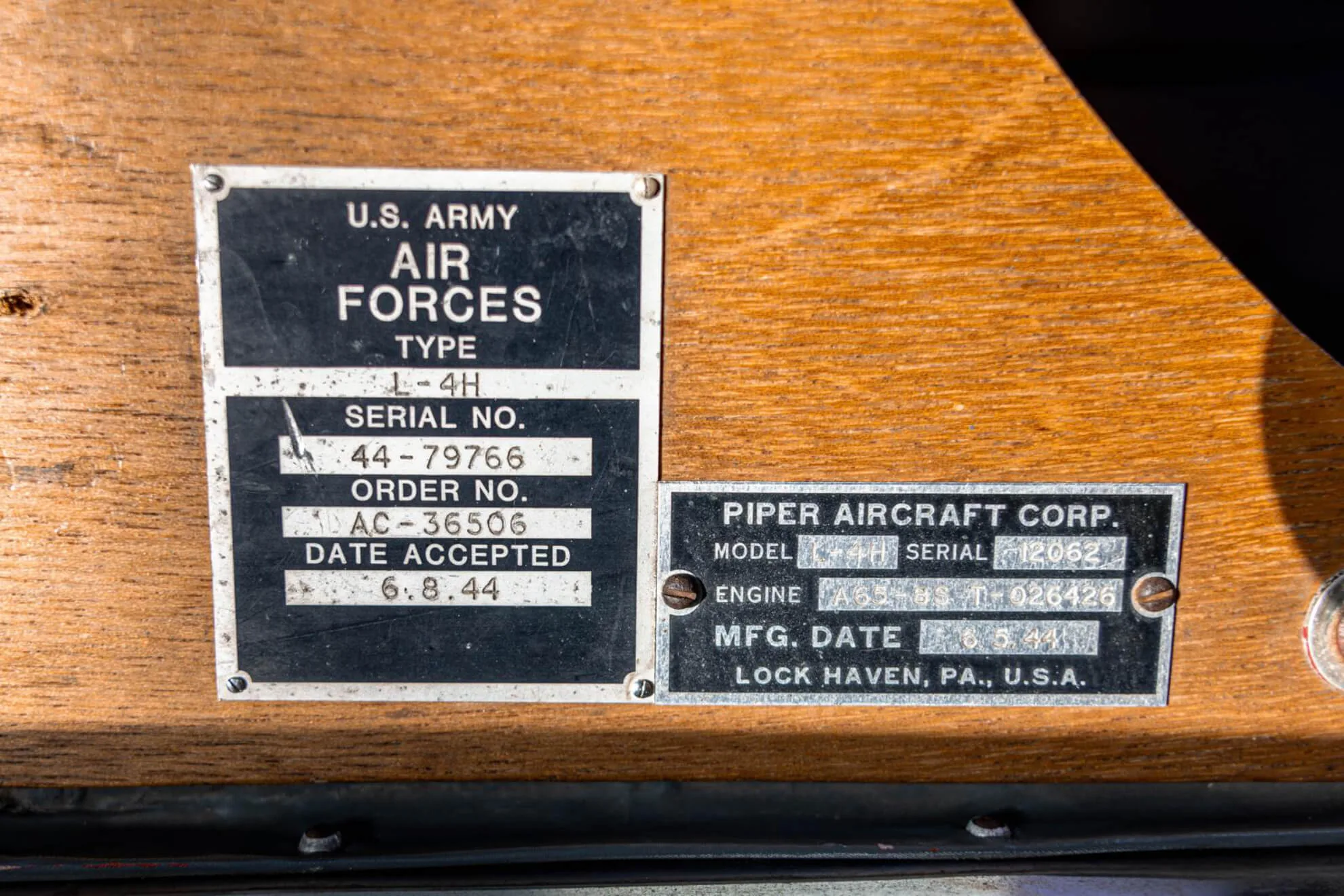 Cockpit and instrument panel of a 1944 Piper L-4H Grasshopper.