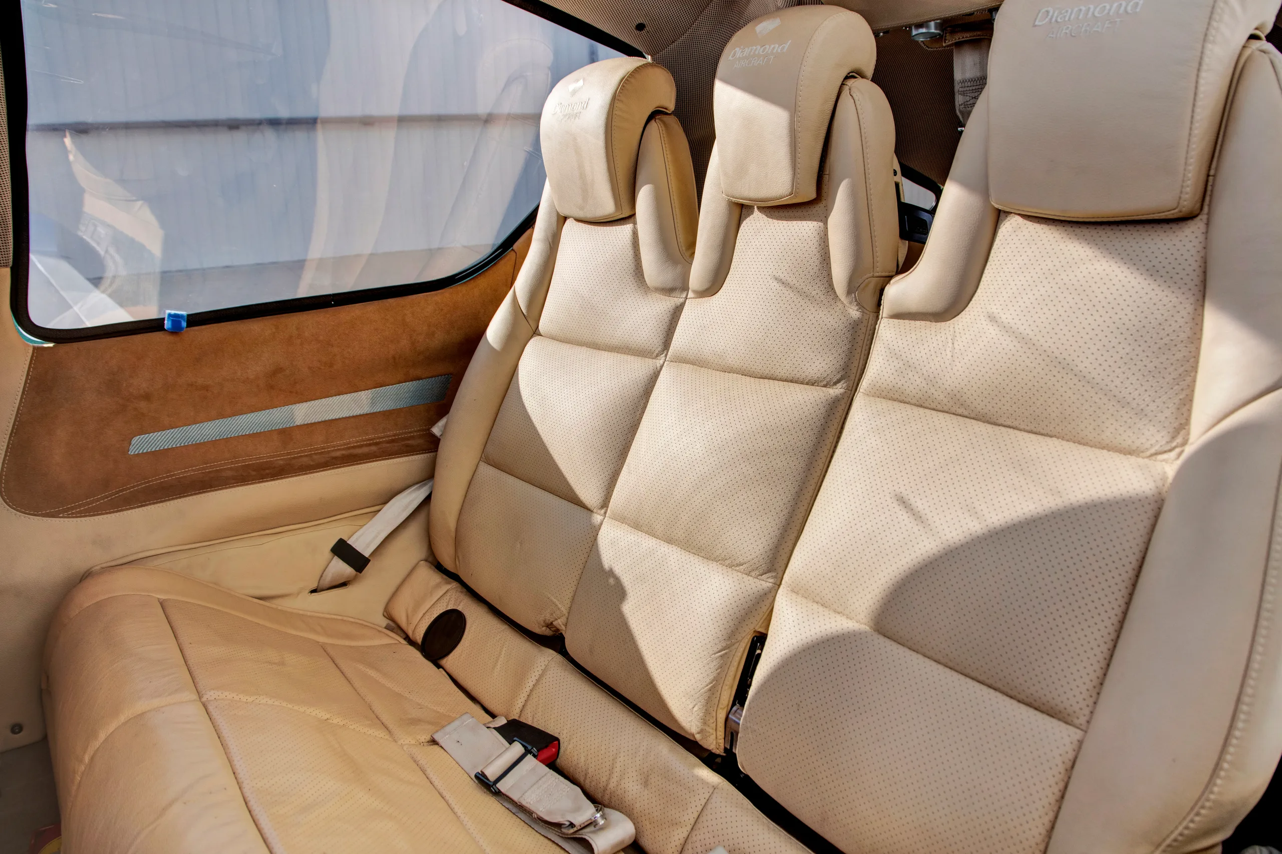 Cabin interior of a 2016 Diamond DA62.