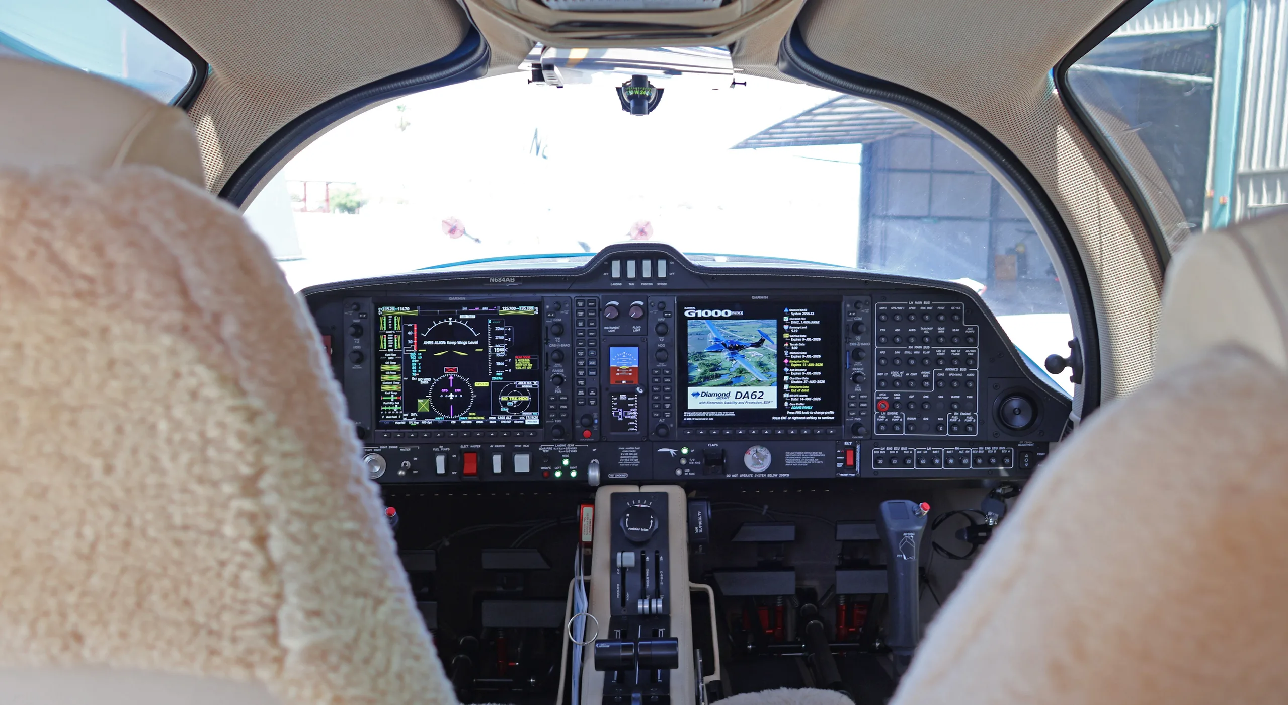 Cockpit and instrument panel of a 2021 Diamond DA62.
