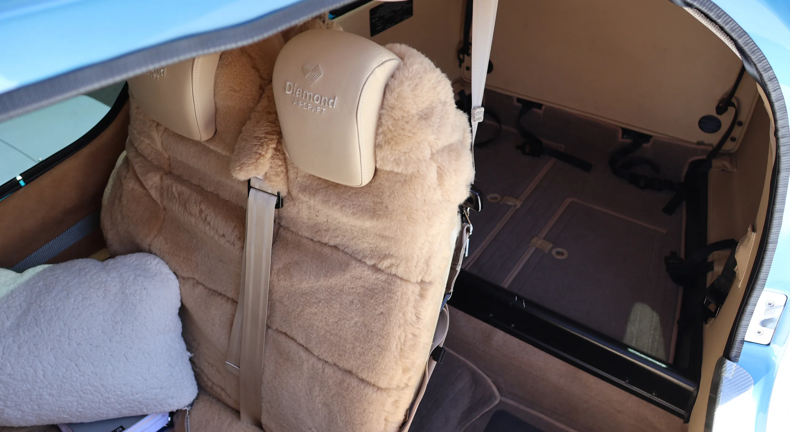 Cabin interior of a 2021 Diamond DA62.