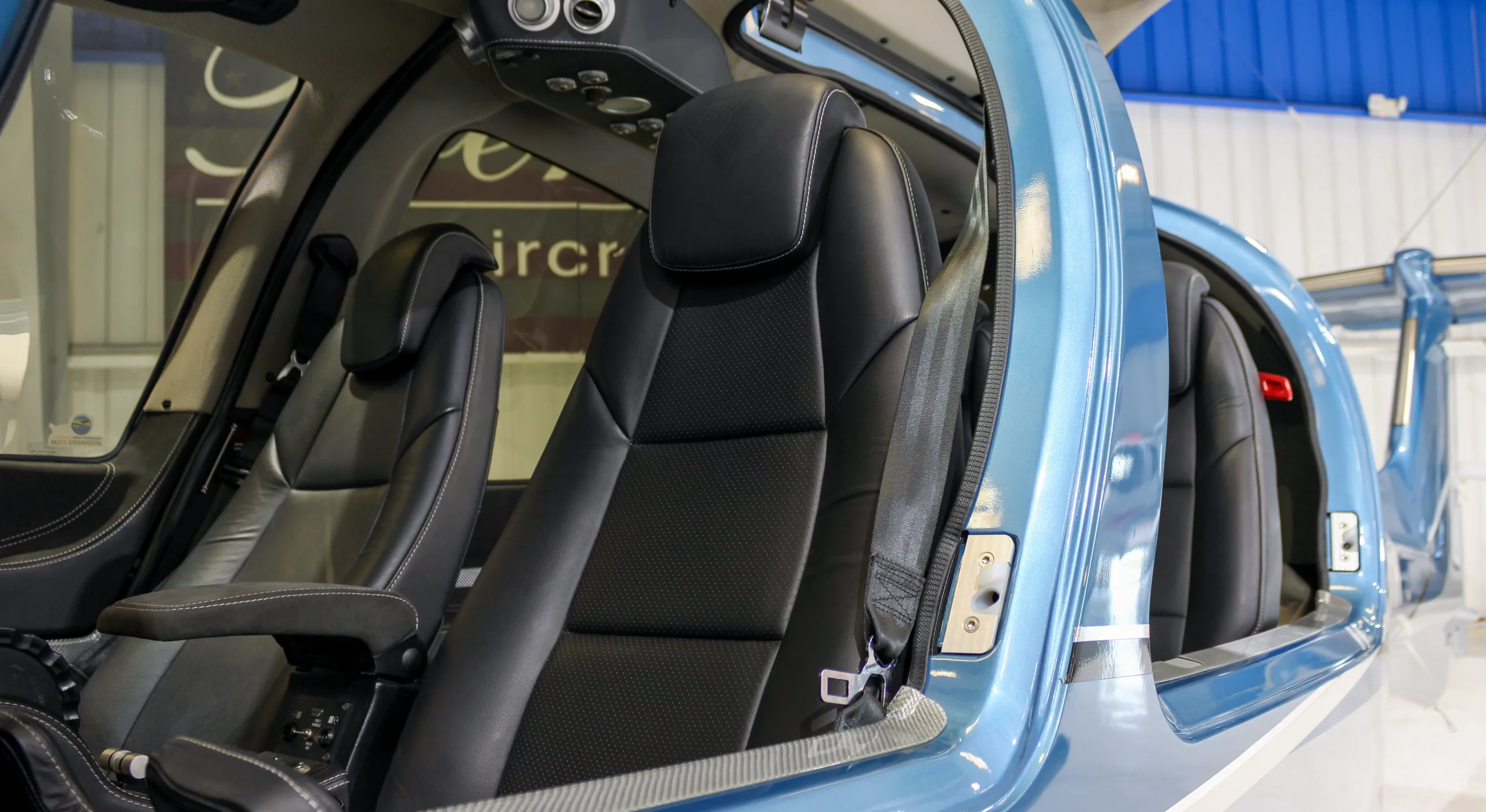 Cabin interior of a 2023 Diamond DA62.