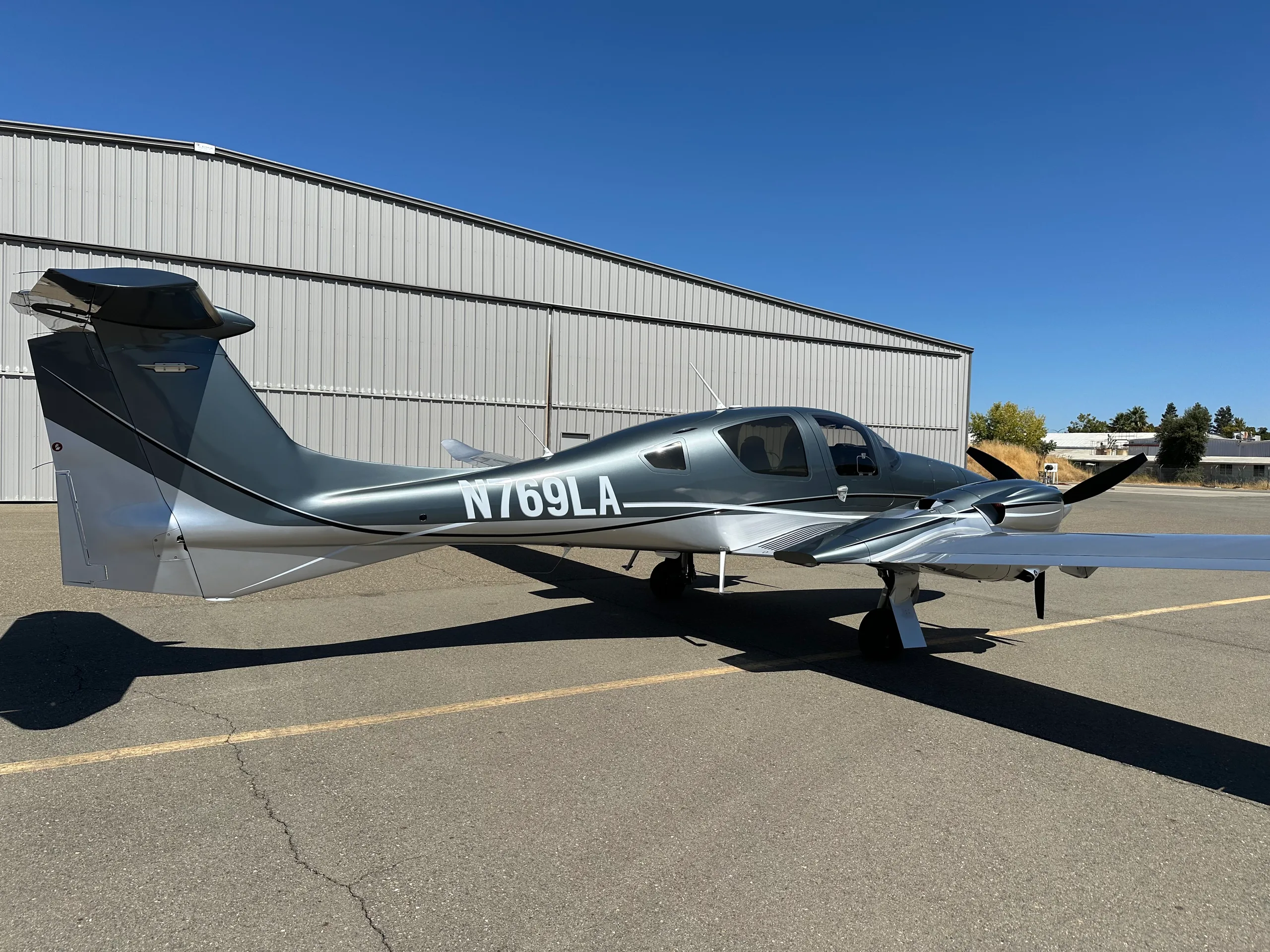 Exterior view of a 2024 Diamond DA62, N769LA.
