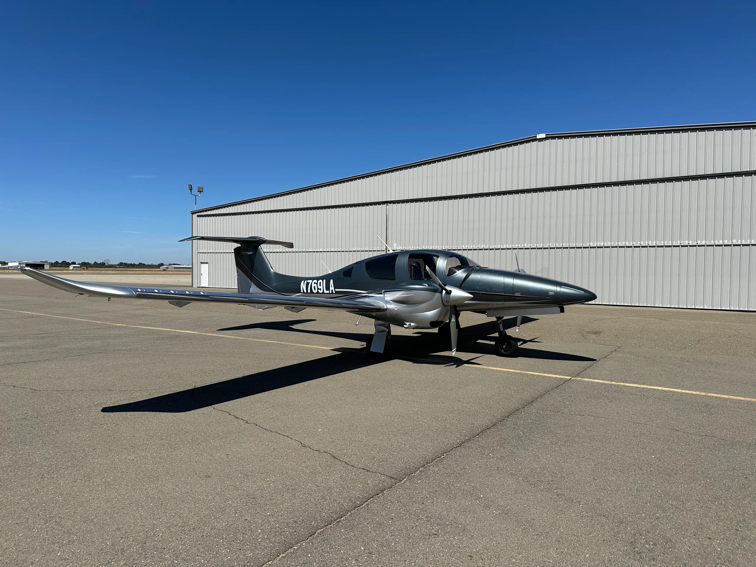 Exterior view of a 2024 Diamond DA62, N769LA.