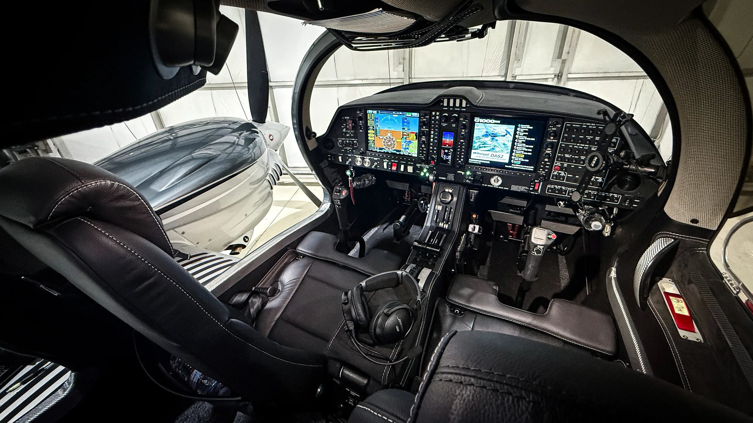 Cockpit and instrument panel of a 2024 Diamond DA62.