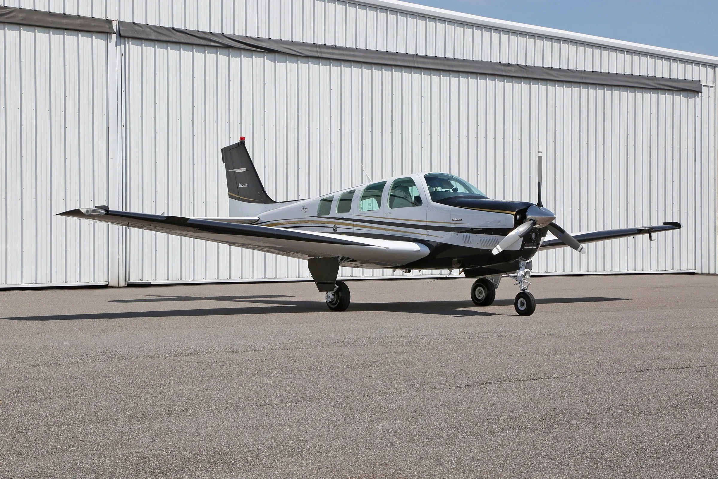 Engine detail of a 1990 Beech BONANZA B36TC.