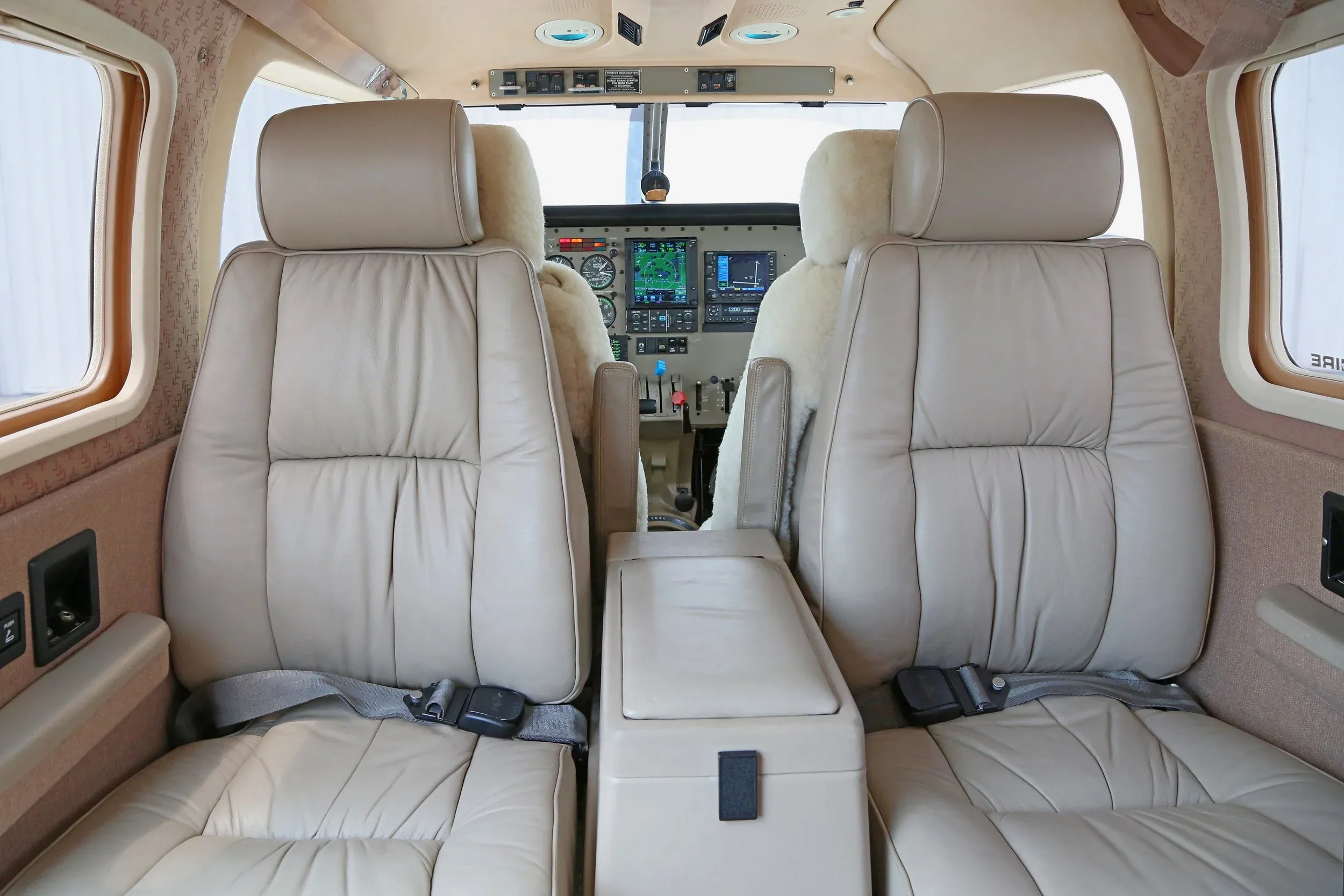 Cabin interior of a 1996 Piper SARATOGA II HP.
