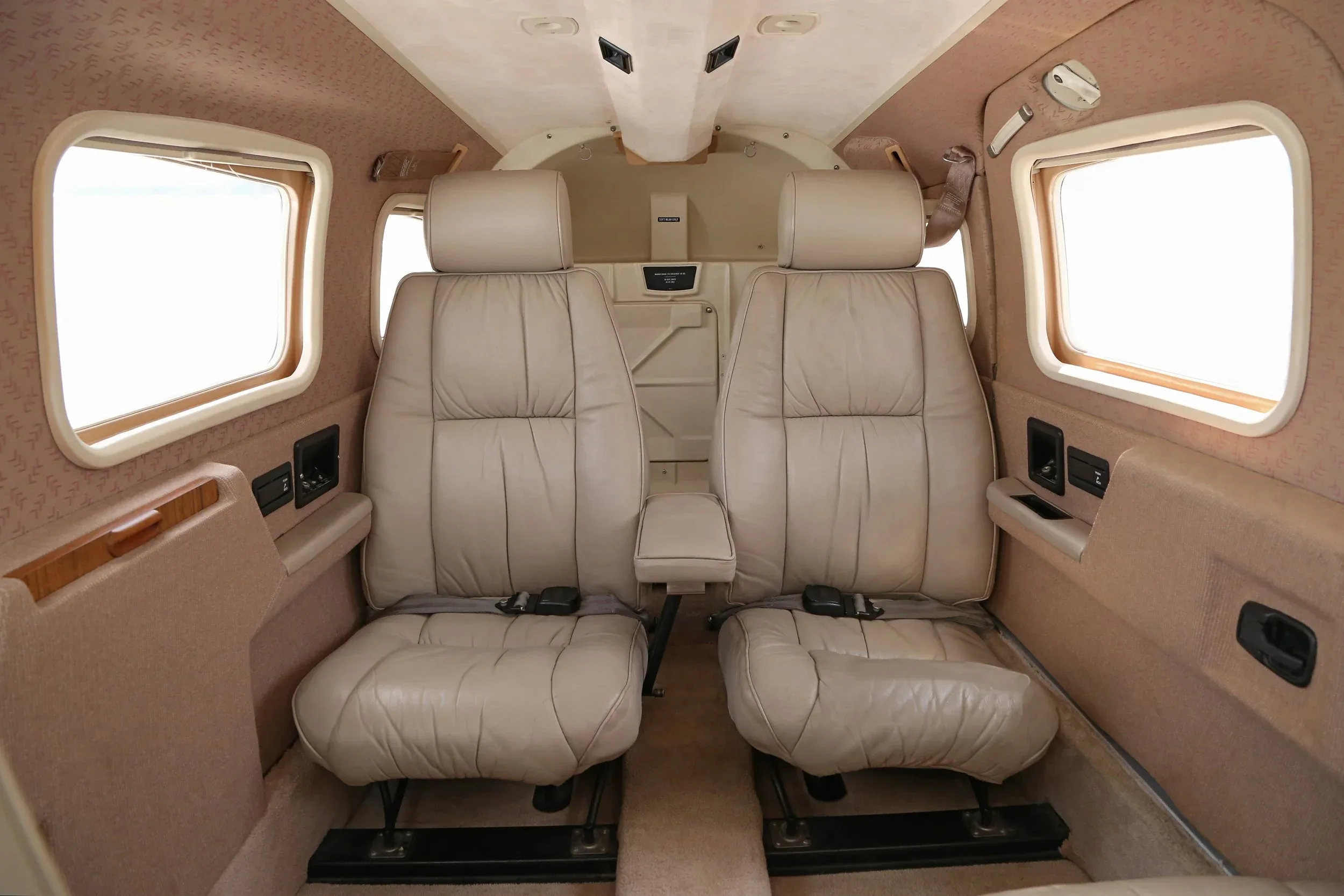 Cabin interior of a 1996 Piper SARATOGA II HP.