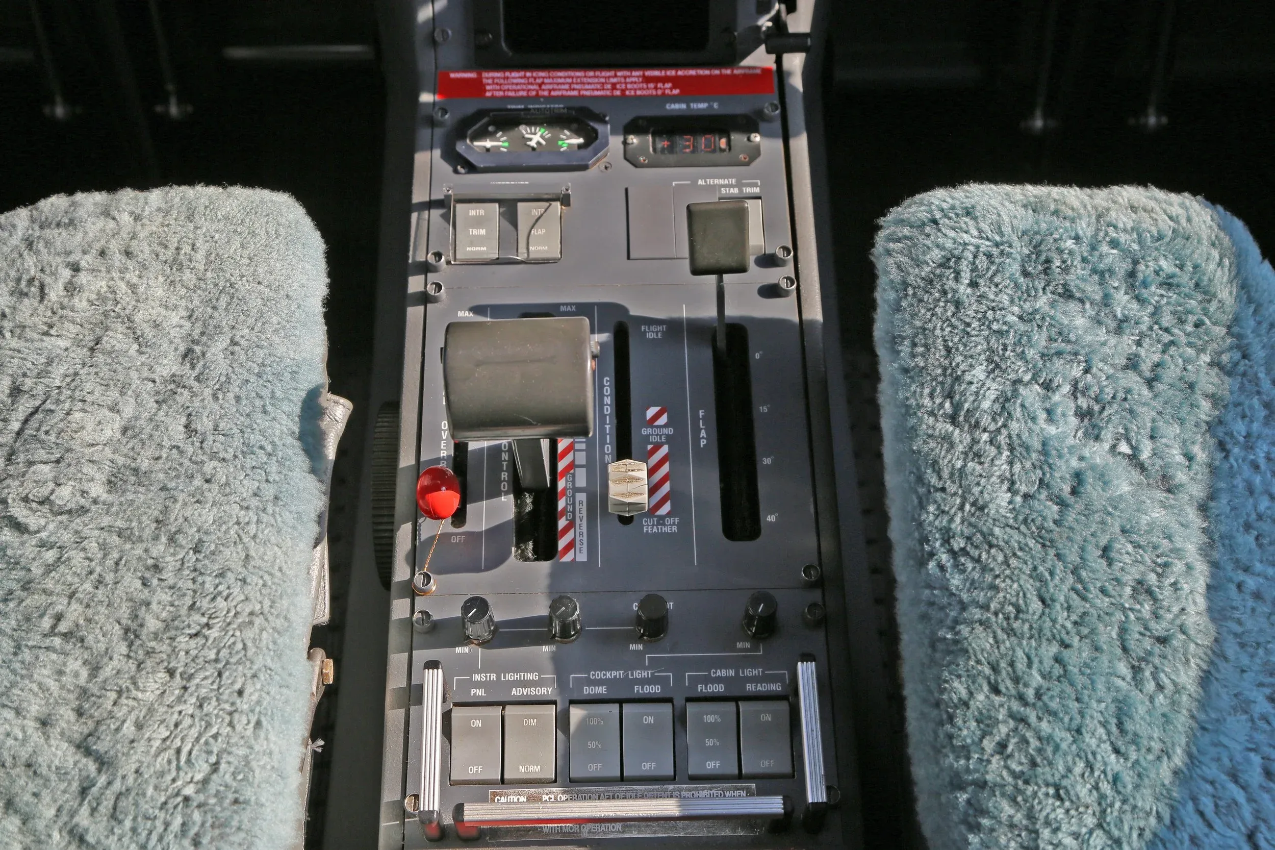 Avionics suite of a 2001 Pilatus PC-12/45.
