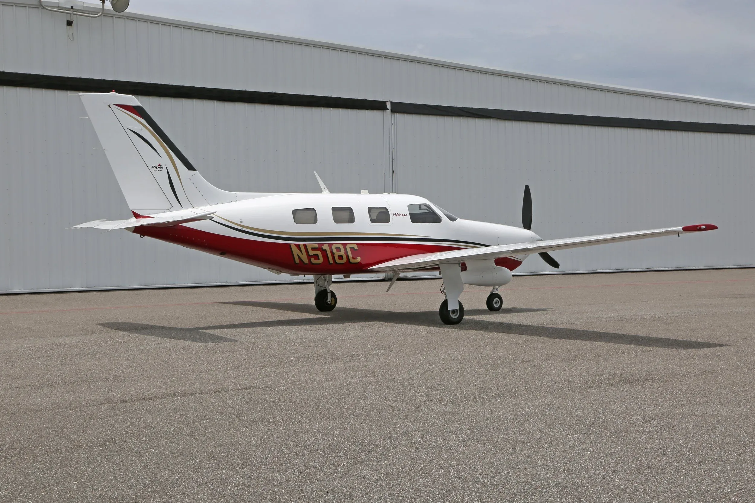 Exterior view of a 2008 Piper MIRAGE PA-46-350P.