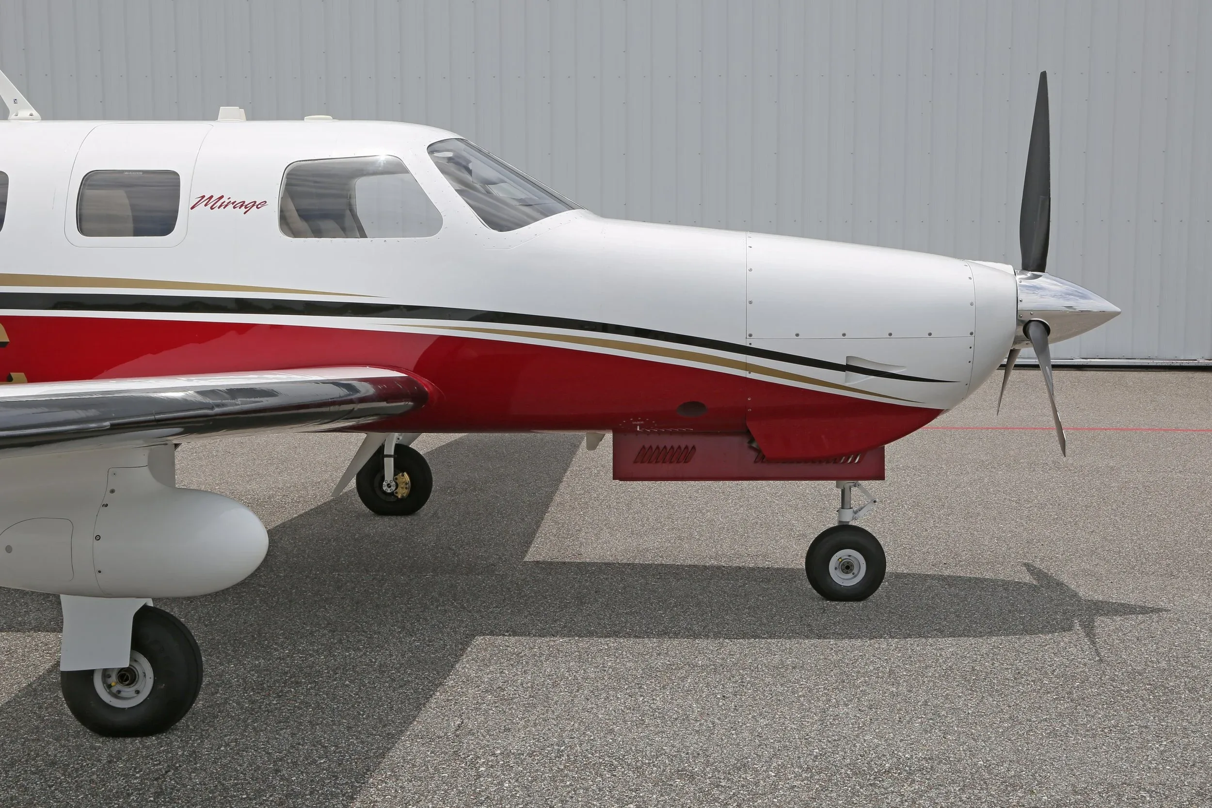 Exterior view of a 2008 Piper MIRAGE PA-46-350P.