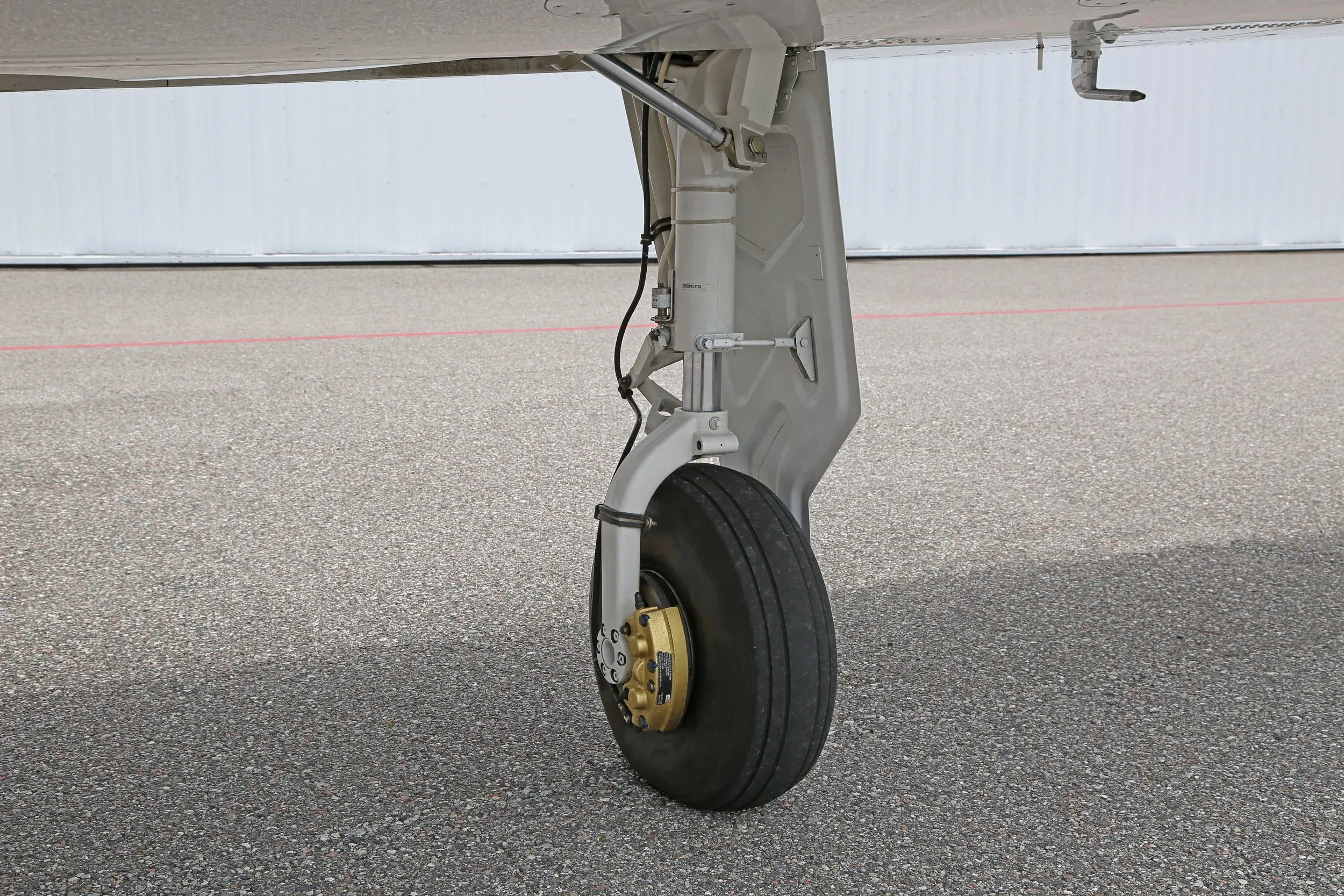 Engine detail of a 2008 Piper MIRAGE PA-46-350P.
