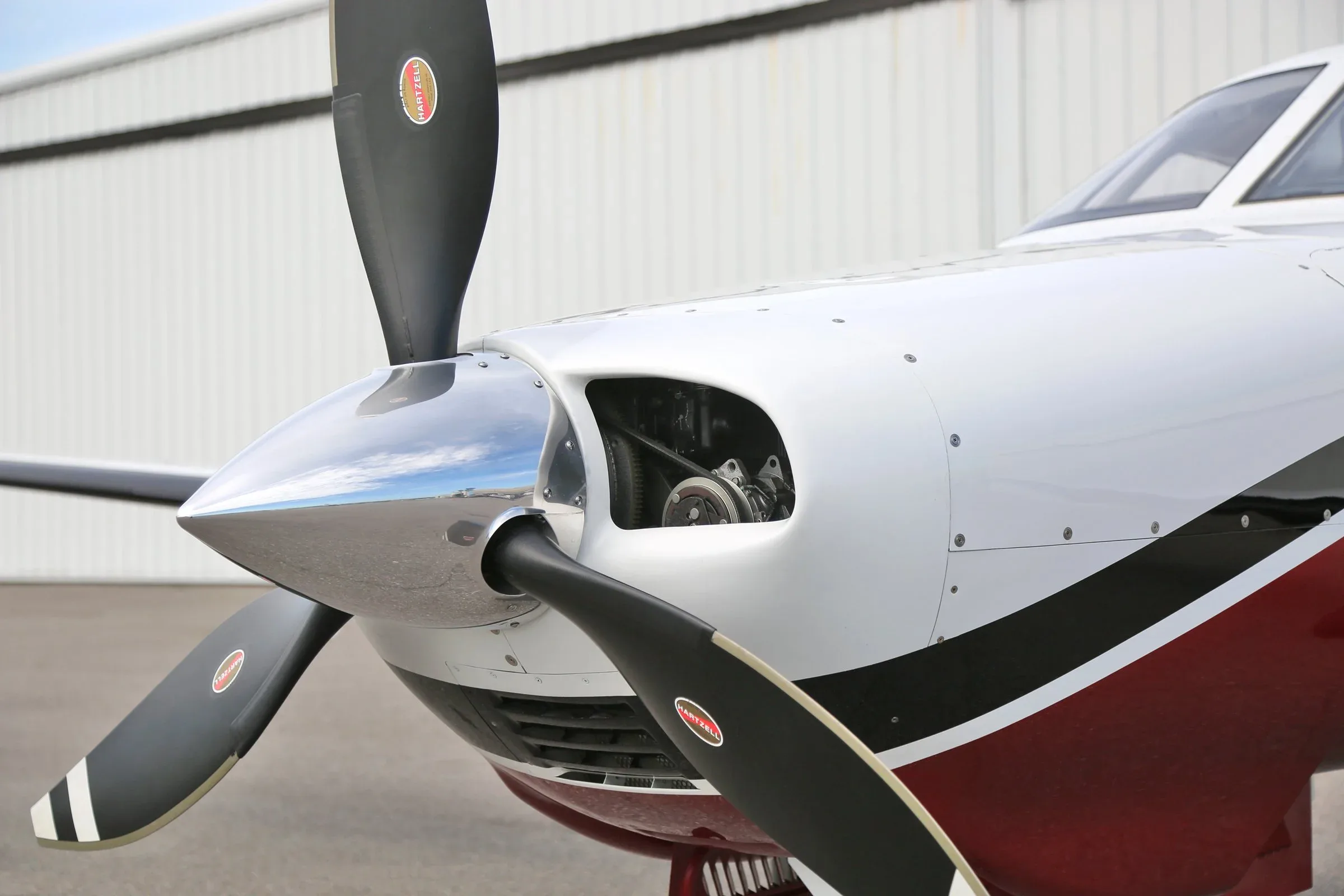 Exterior view of a 2014 Piper PA-46 350P MALIBU MIRAGE, N630KB.