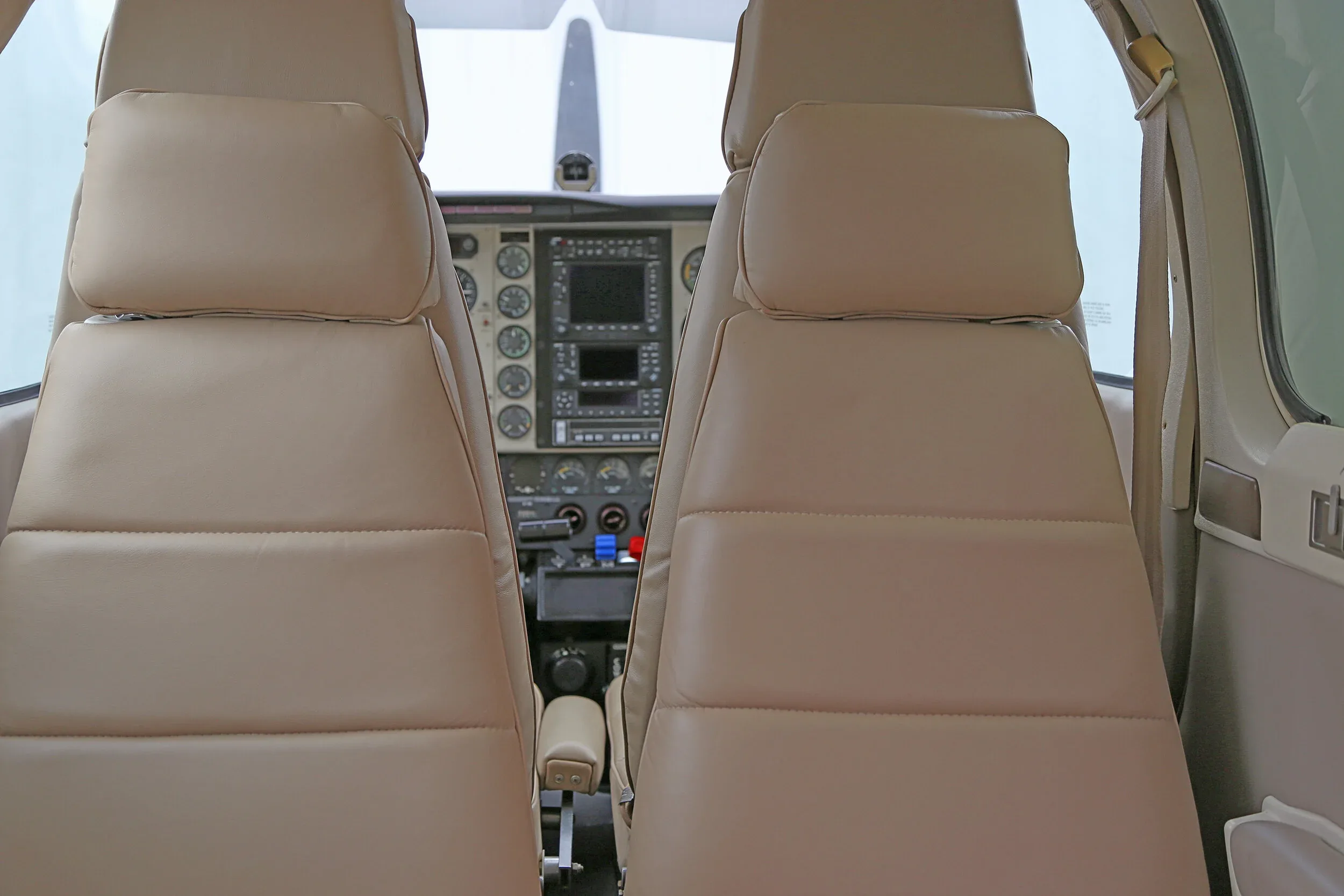 Cabin interior of a 1995 Beechcraft Bonanza.