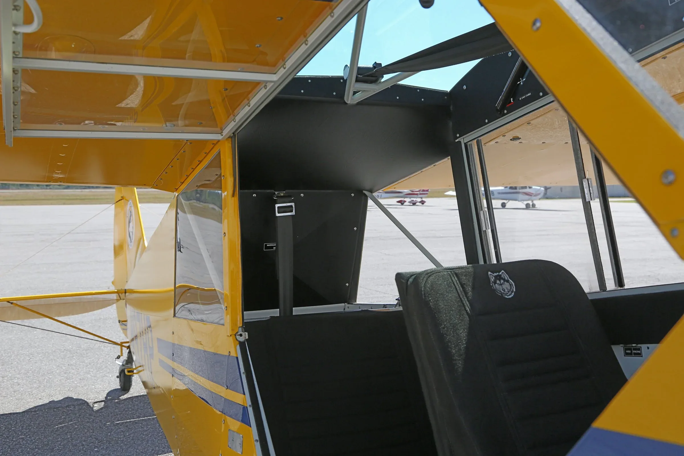 Cabin interior of a 2002 Aviat Husky A-1B.