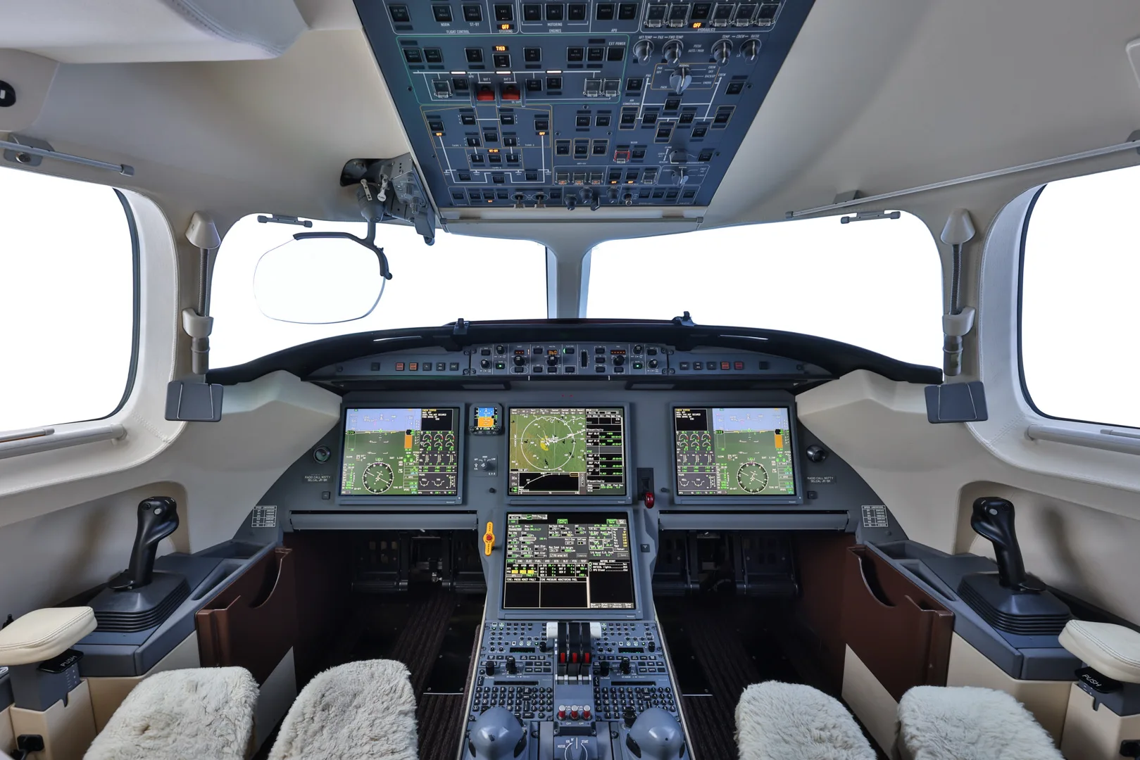 Cockpit and instrument panel of a 2014 Dassault Falcon 7X.