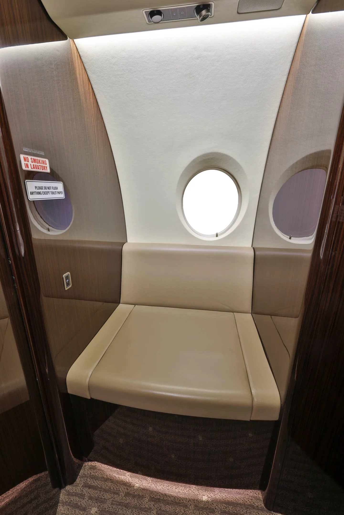 Cabin interior of a 2012 Gulfstream G280.